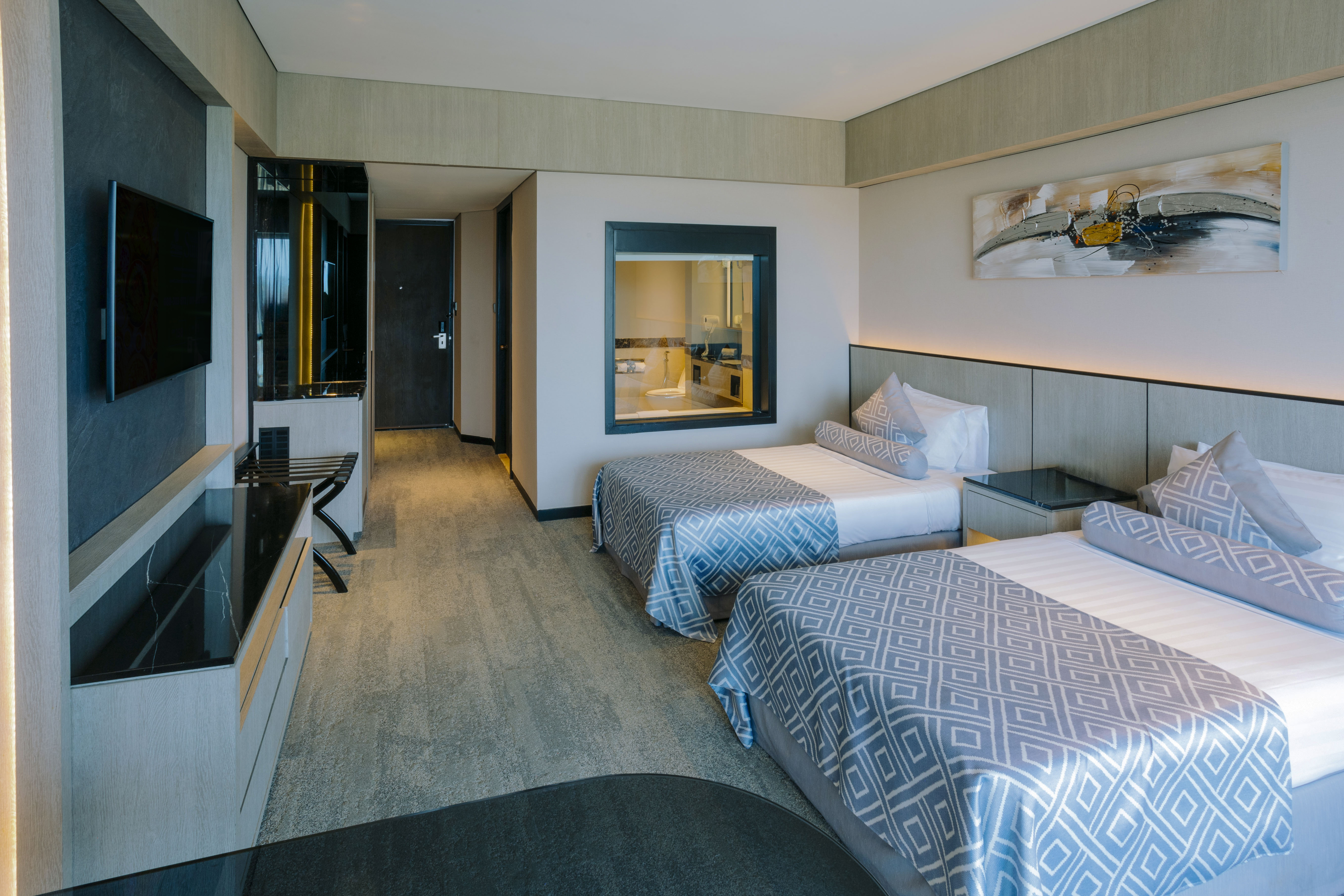 Twin Deluxe Two Beds