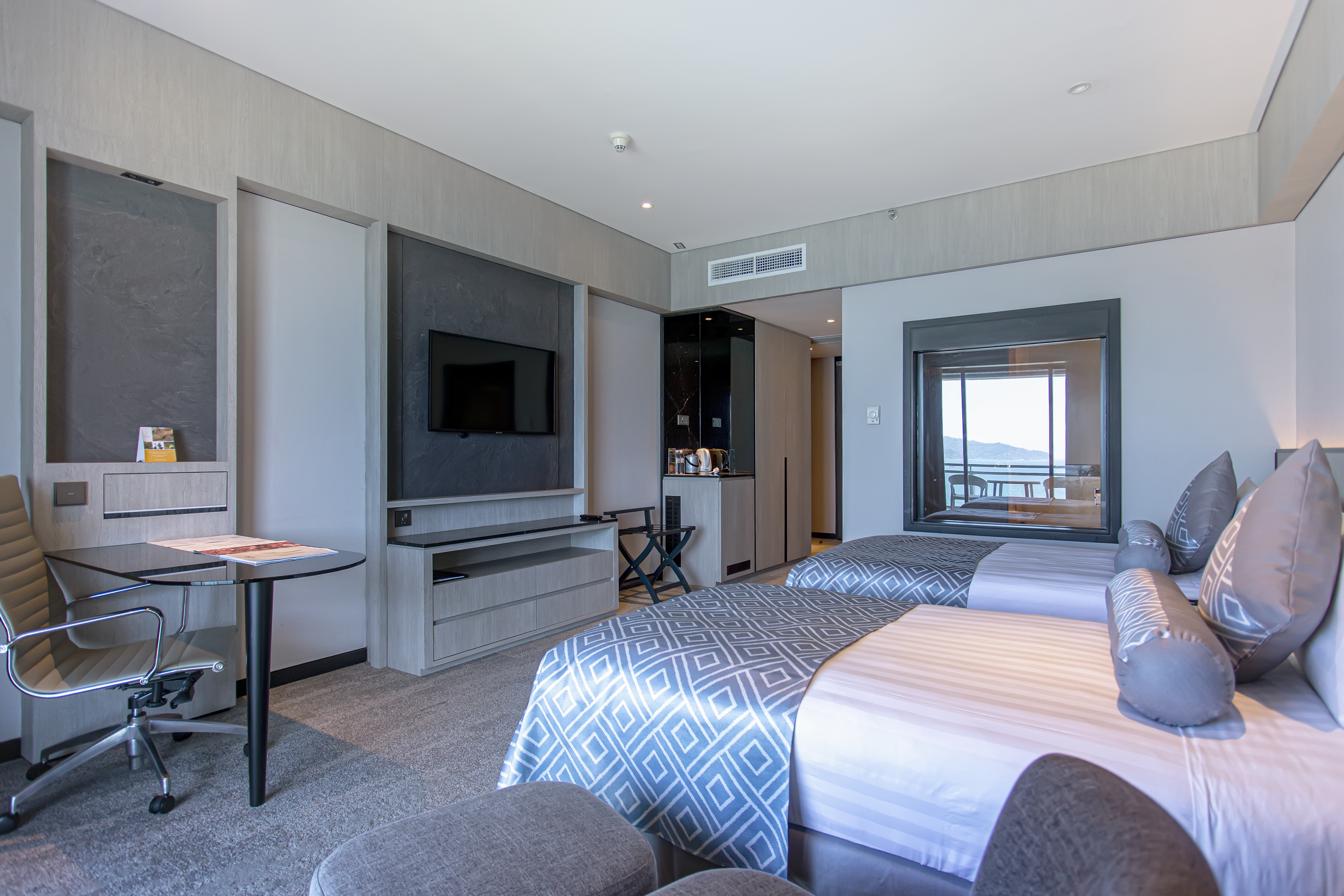 Twin Deluxe Sea View