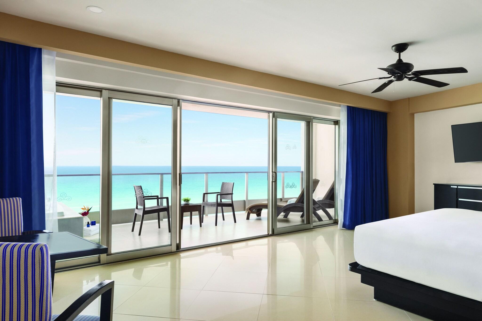 Suite Ocean Front King Bed