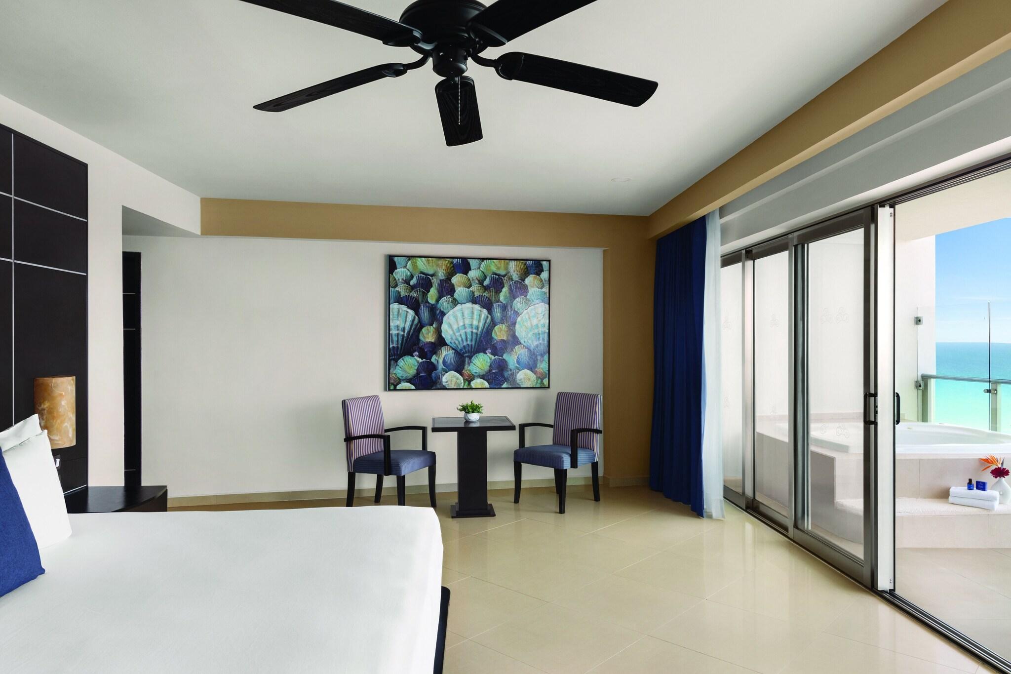 Suite Ocean Front King Bed