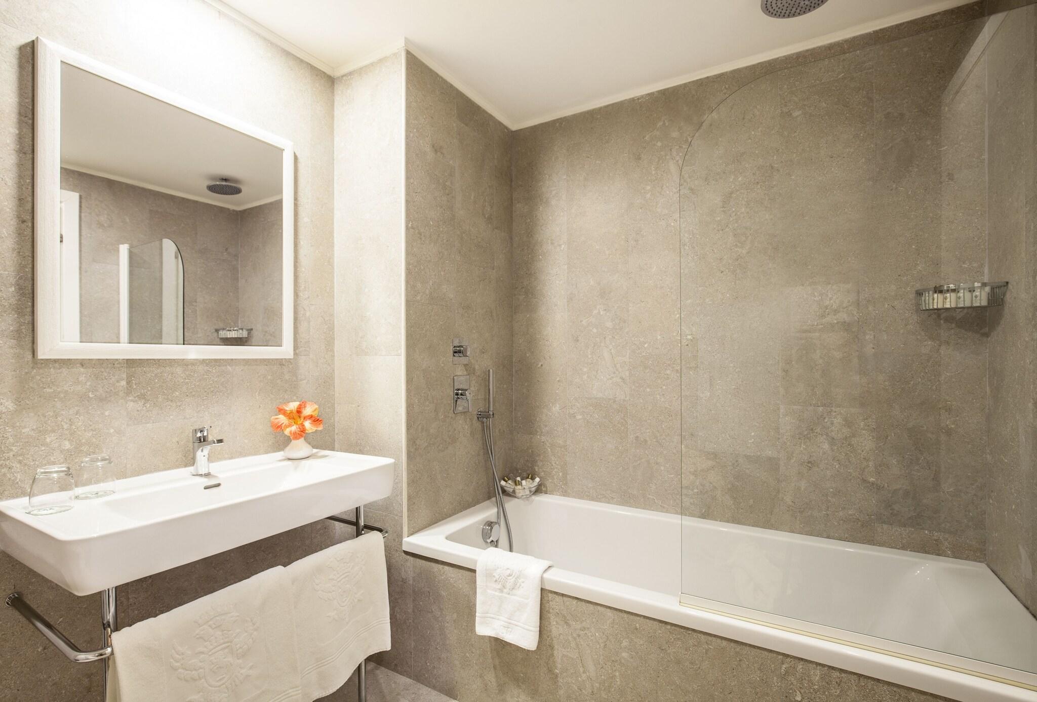 Junior Suite with Double Bed