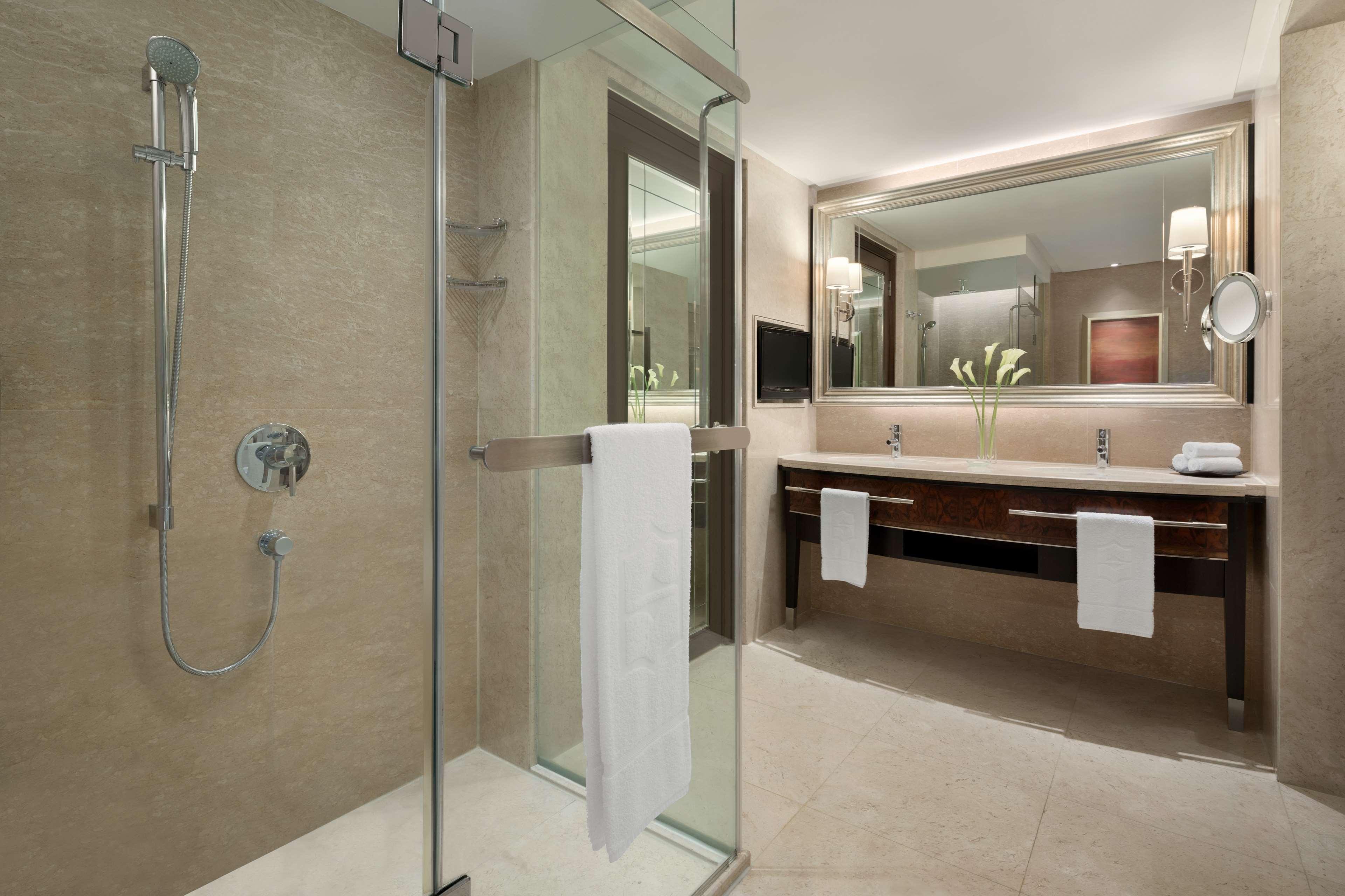 Suite Premier King Bed