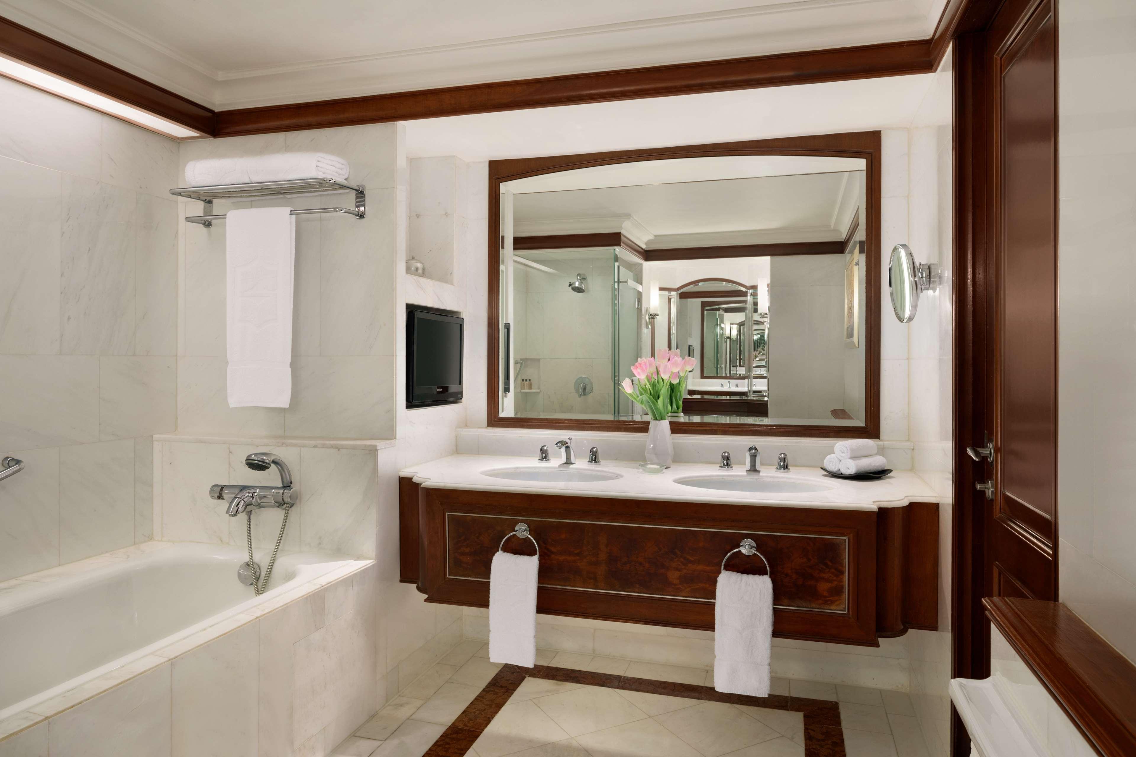 Suite Executive King Bed