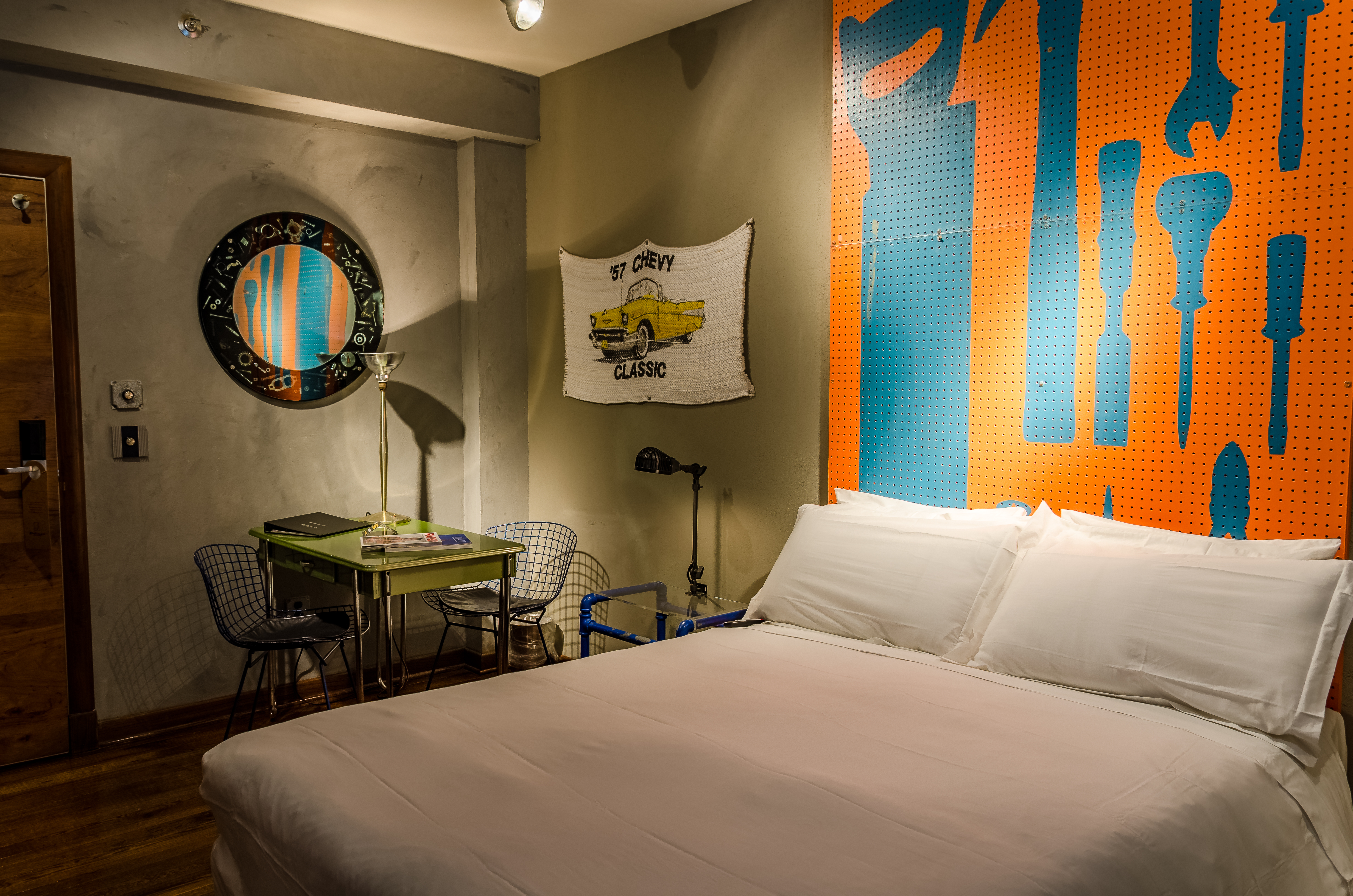 Double Deluxe Queen Bed