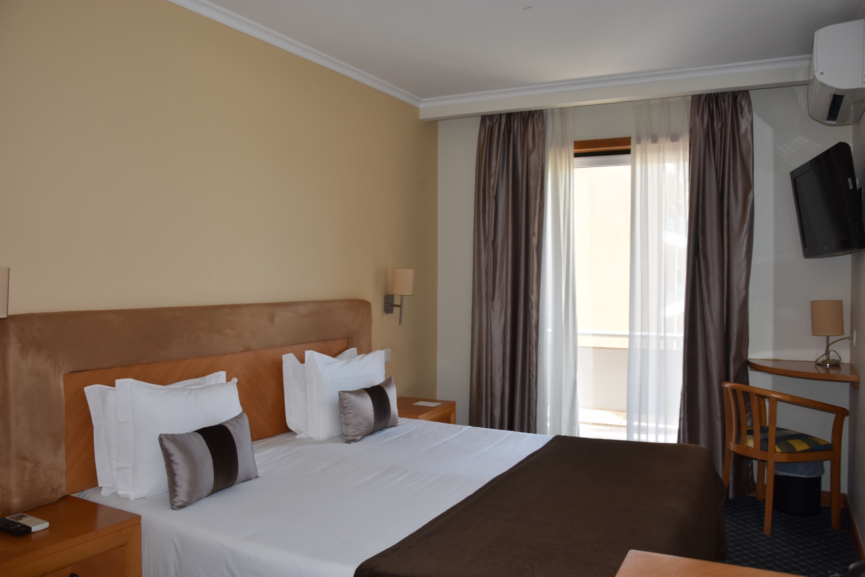 Double or Twin Standard