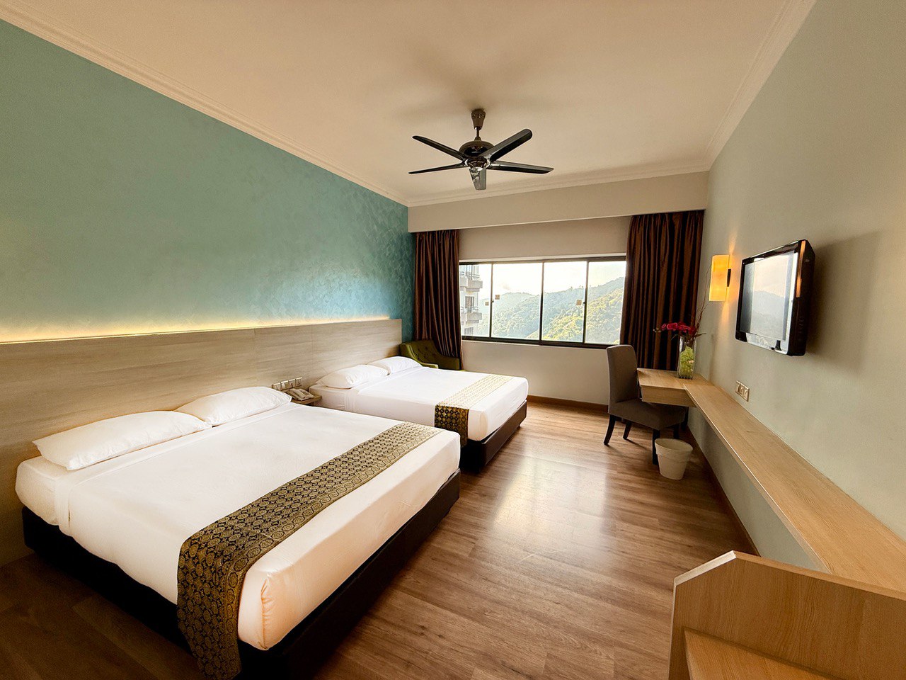 Quadruple Premier Superior