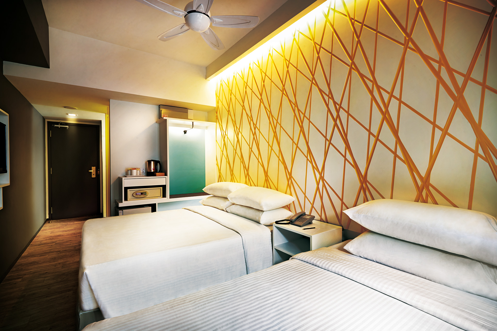 Triple Deluxe Executive