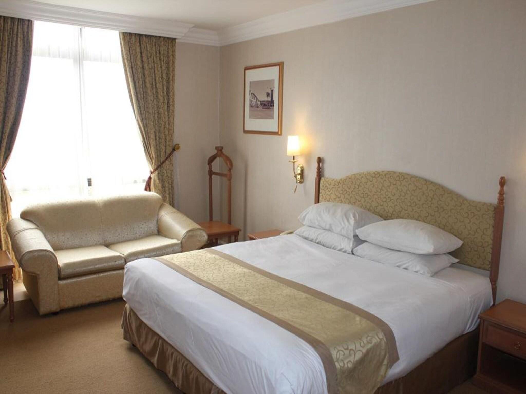 Double Deluxe King Bed