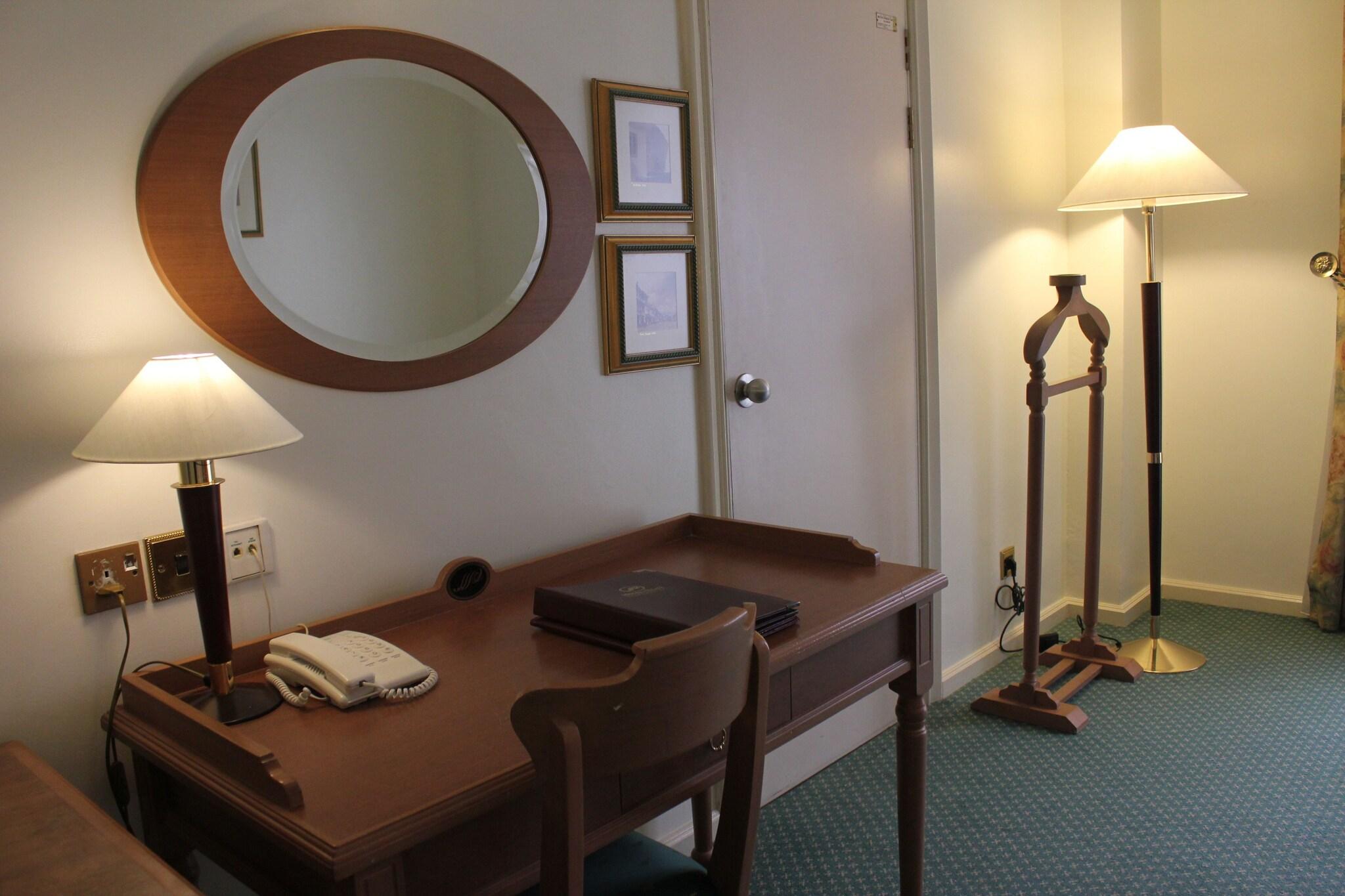 Double Deluxe King Bed