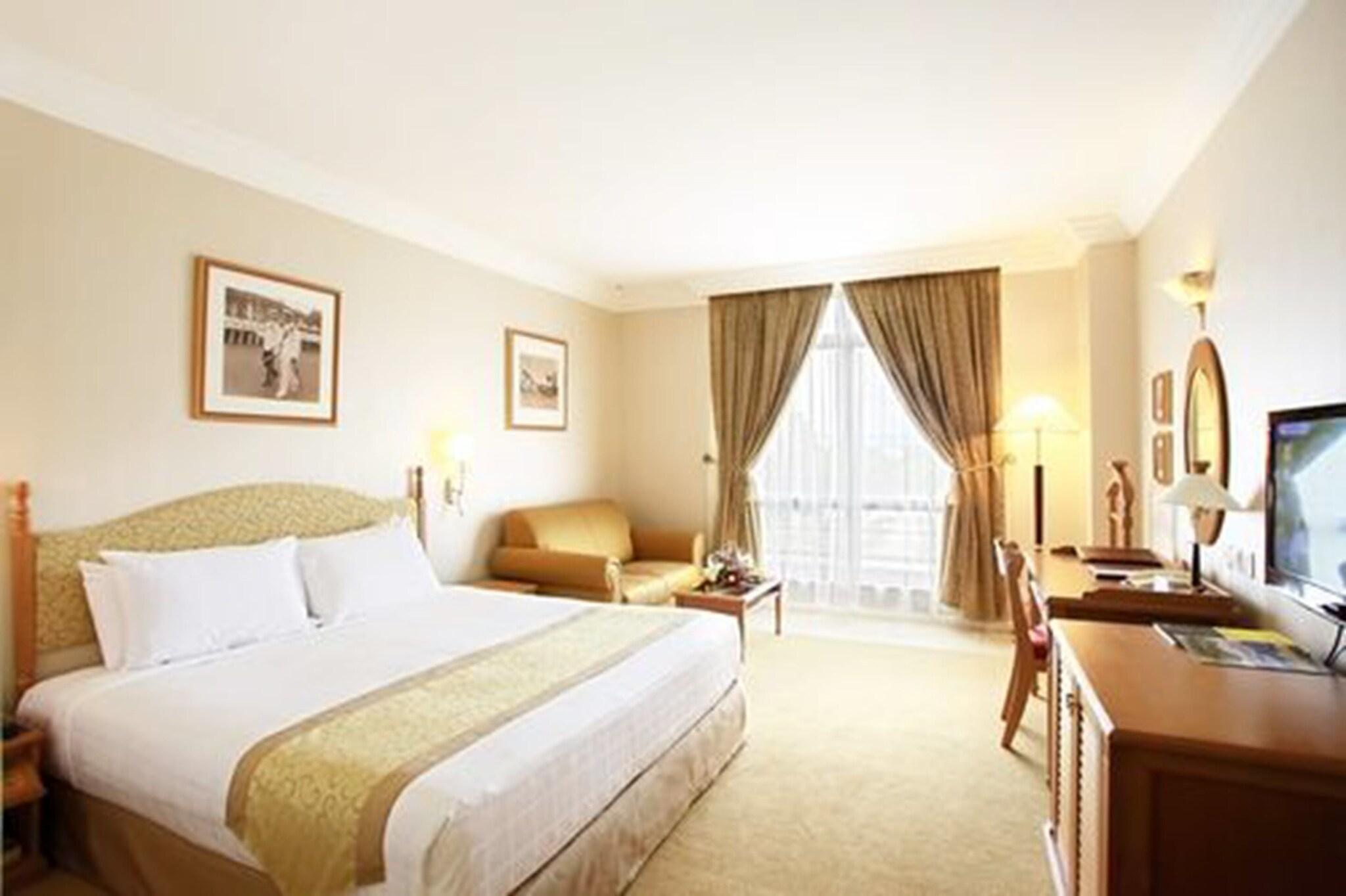 Double Deluxe King Bed