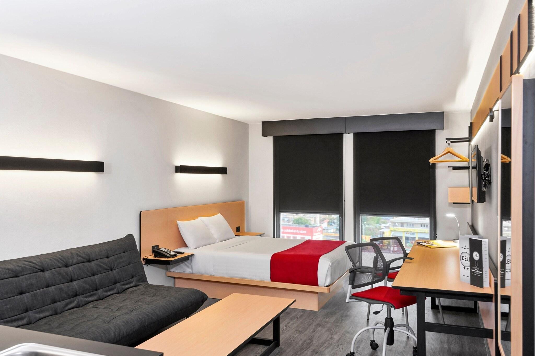 Suite Queen Size Bed