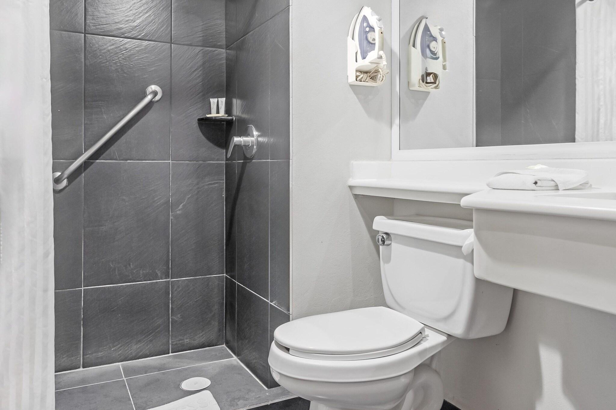 Suite Queen Size Bed