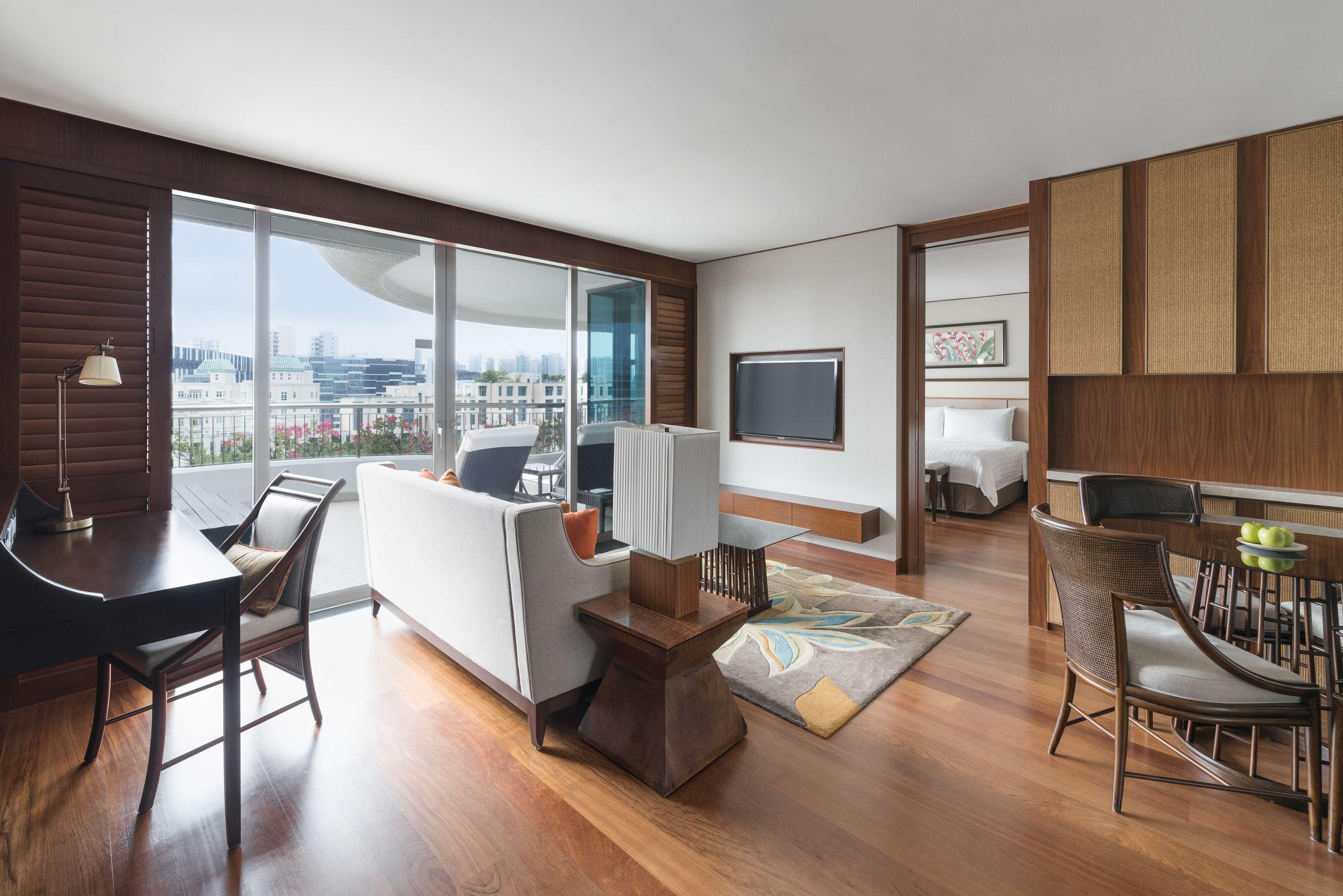 Suite King Bed One Bedroom 