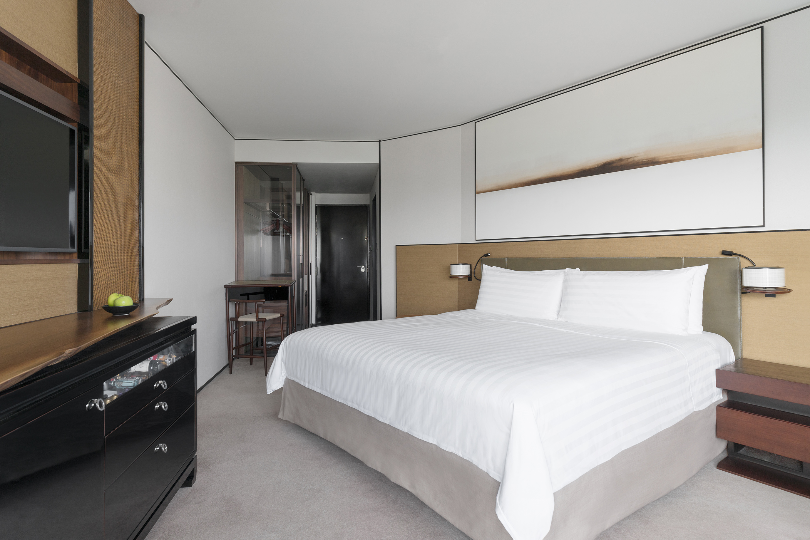 Double Deluxe King Bed