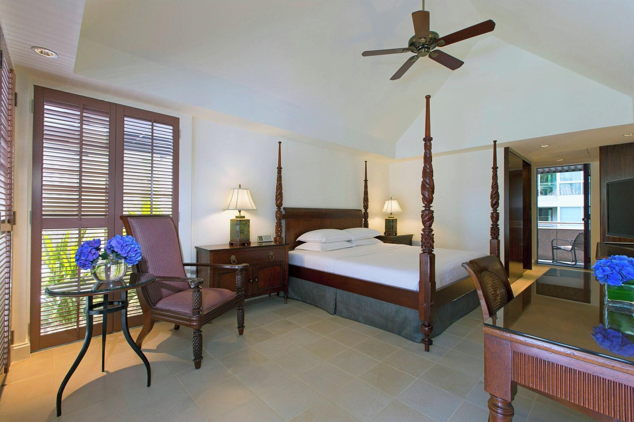 Double Club King Bed