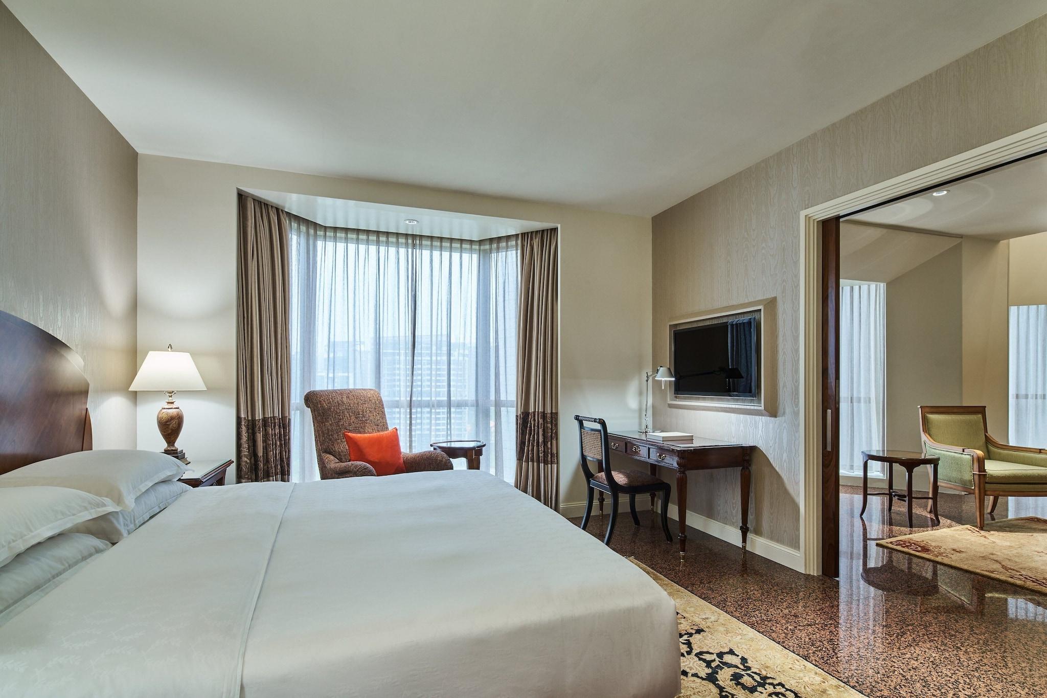 Suite King Bed One Bedroom 