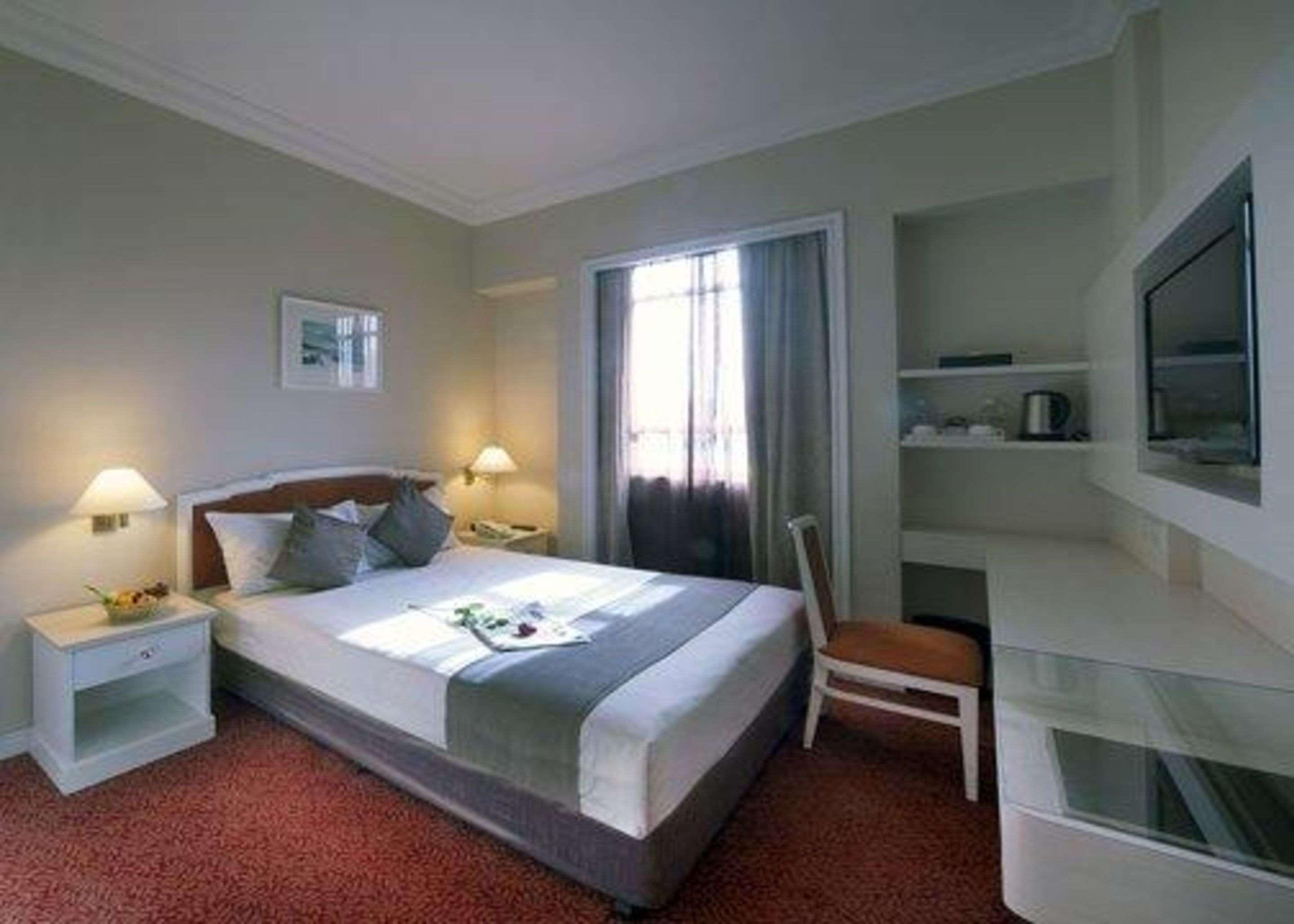 Double or Twin Standard