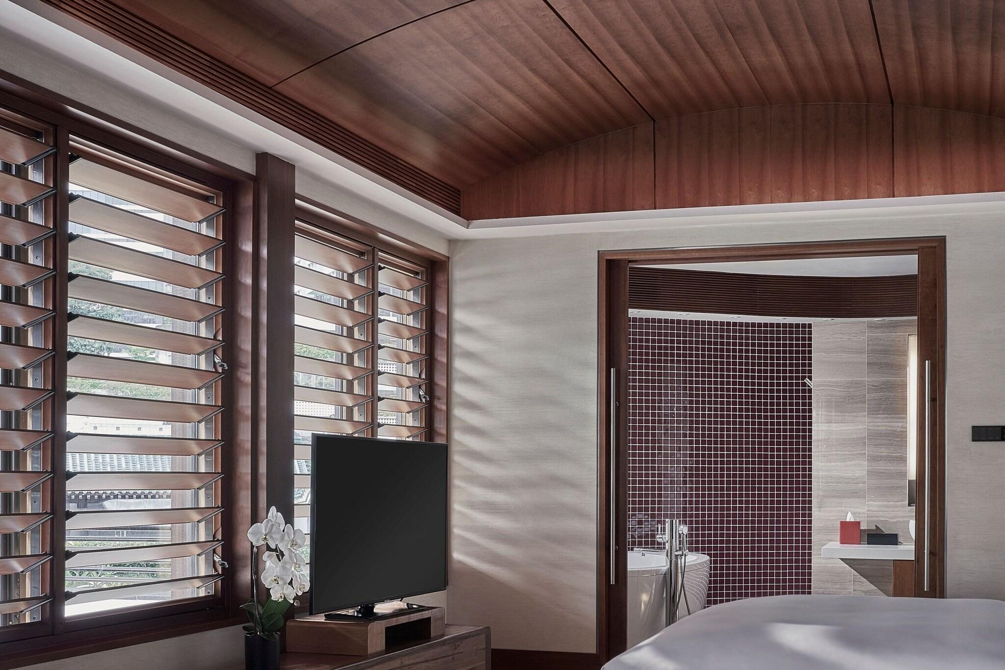 Suite Premier King Bed