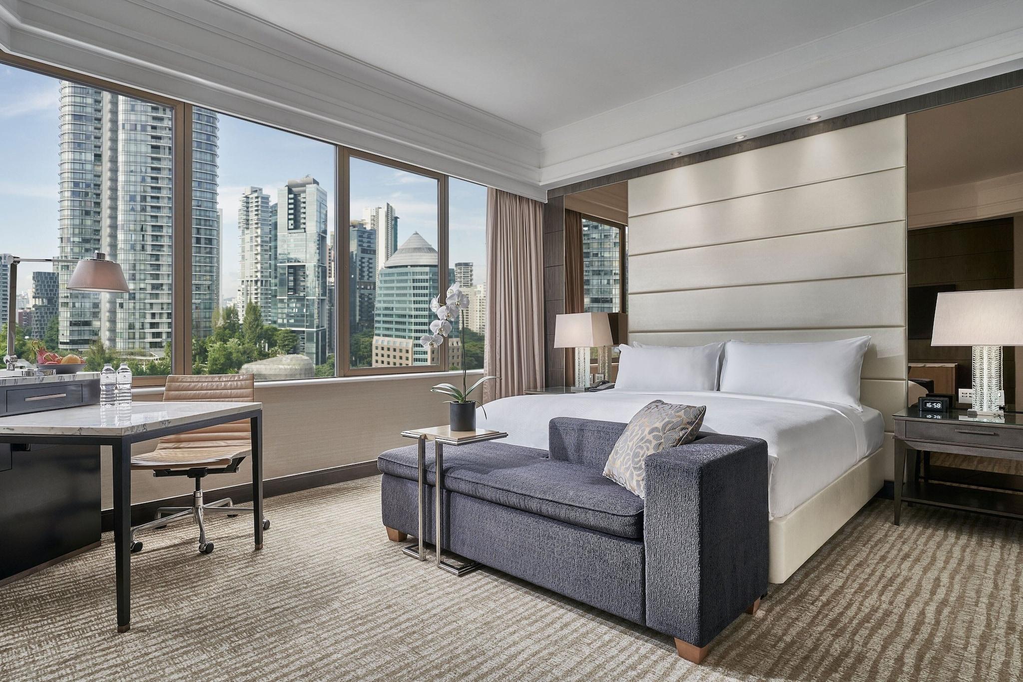 Double Executive King Bed