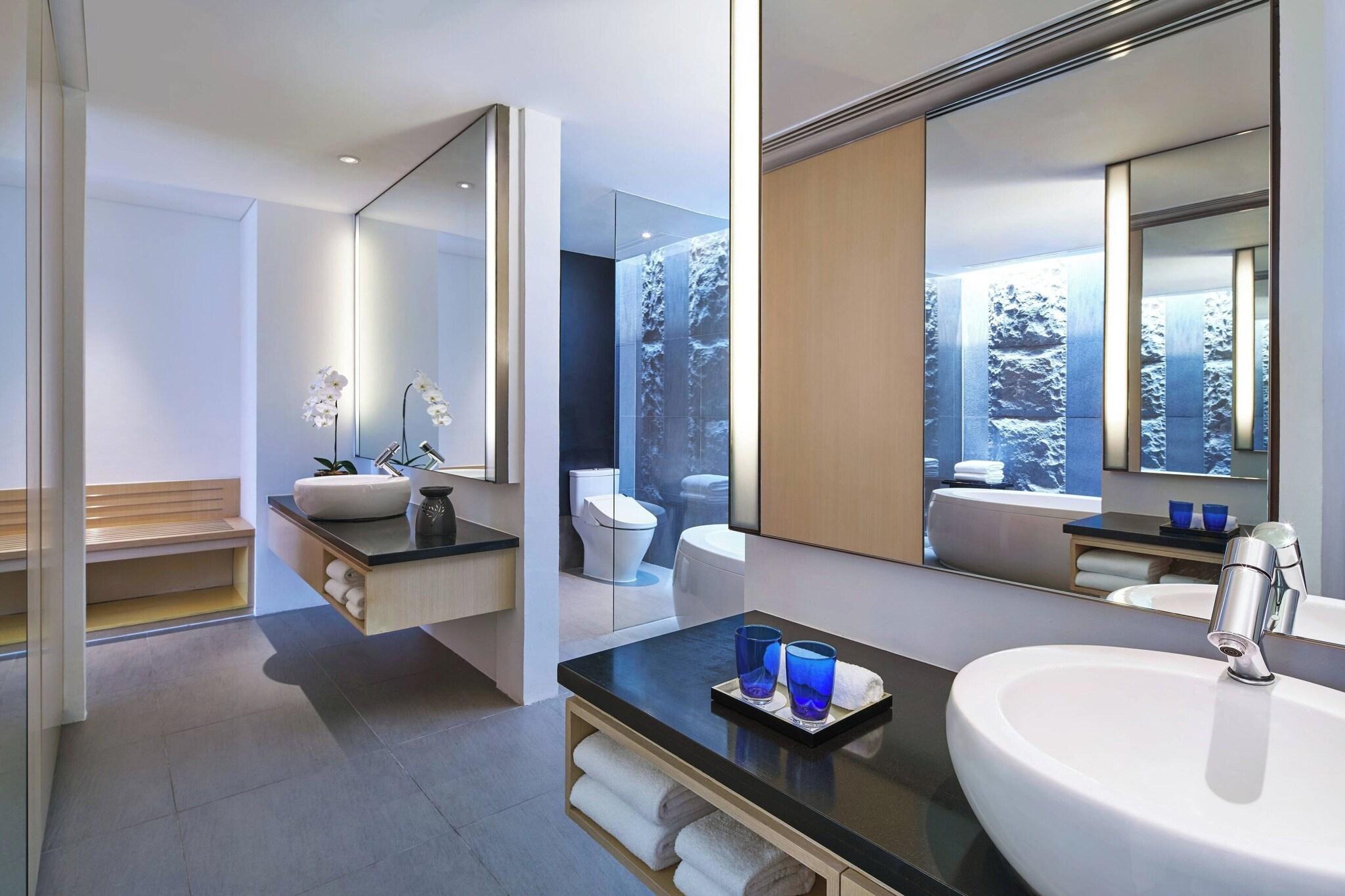 Suite with Private Pool