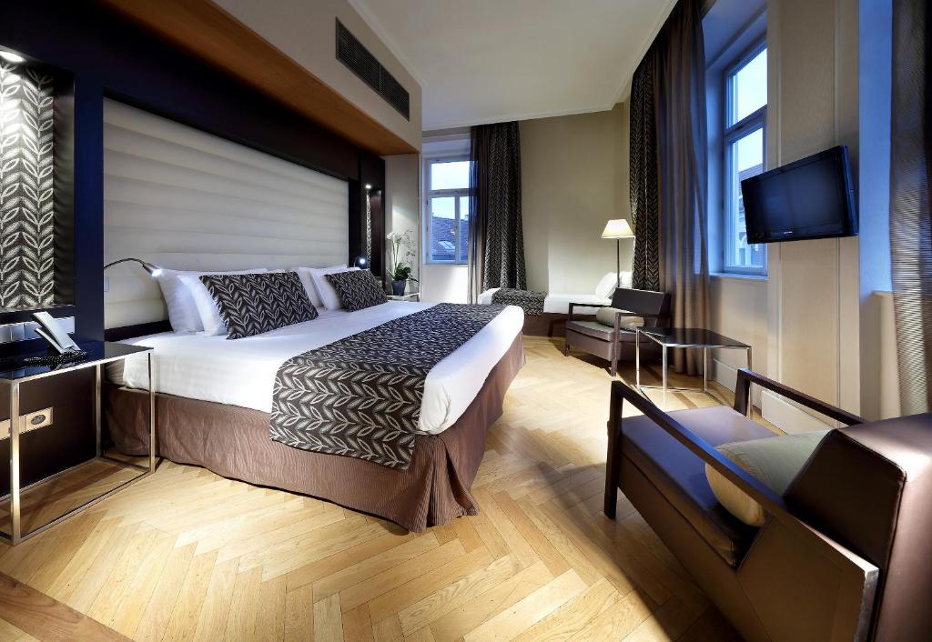 Family Room Standard