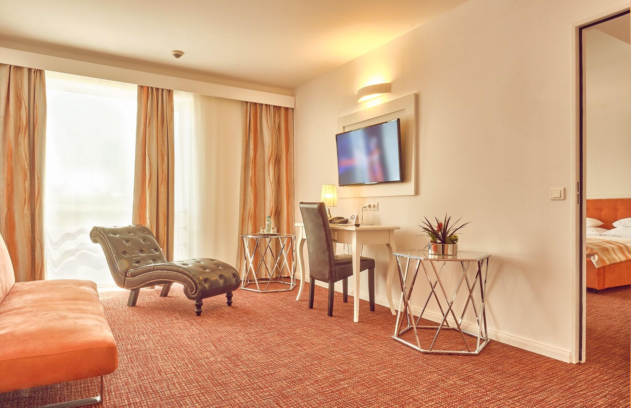 Suite Queen Size Bed