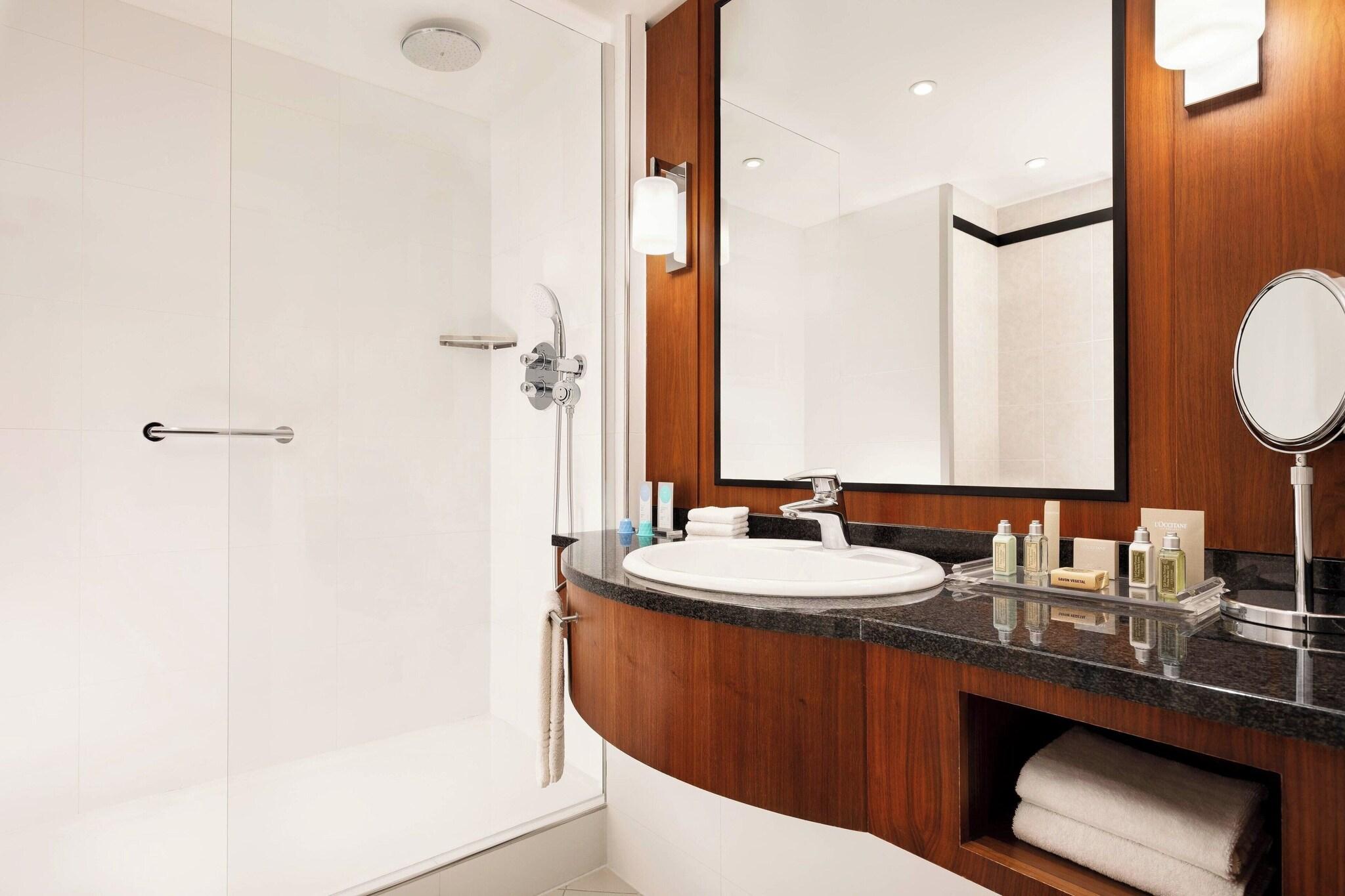 Double Sea View King Bed