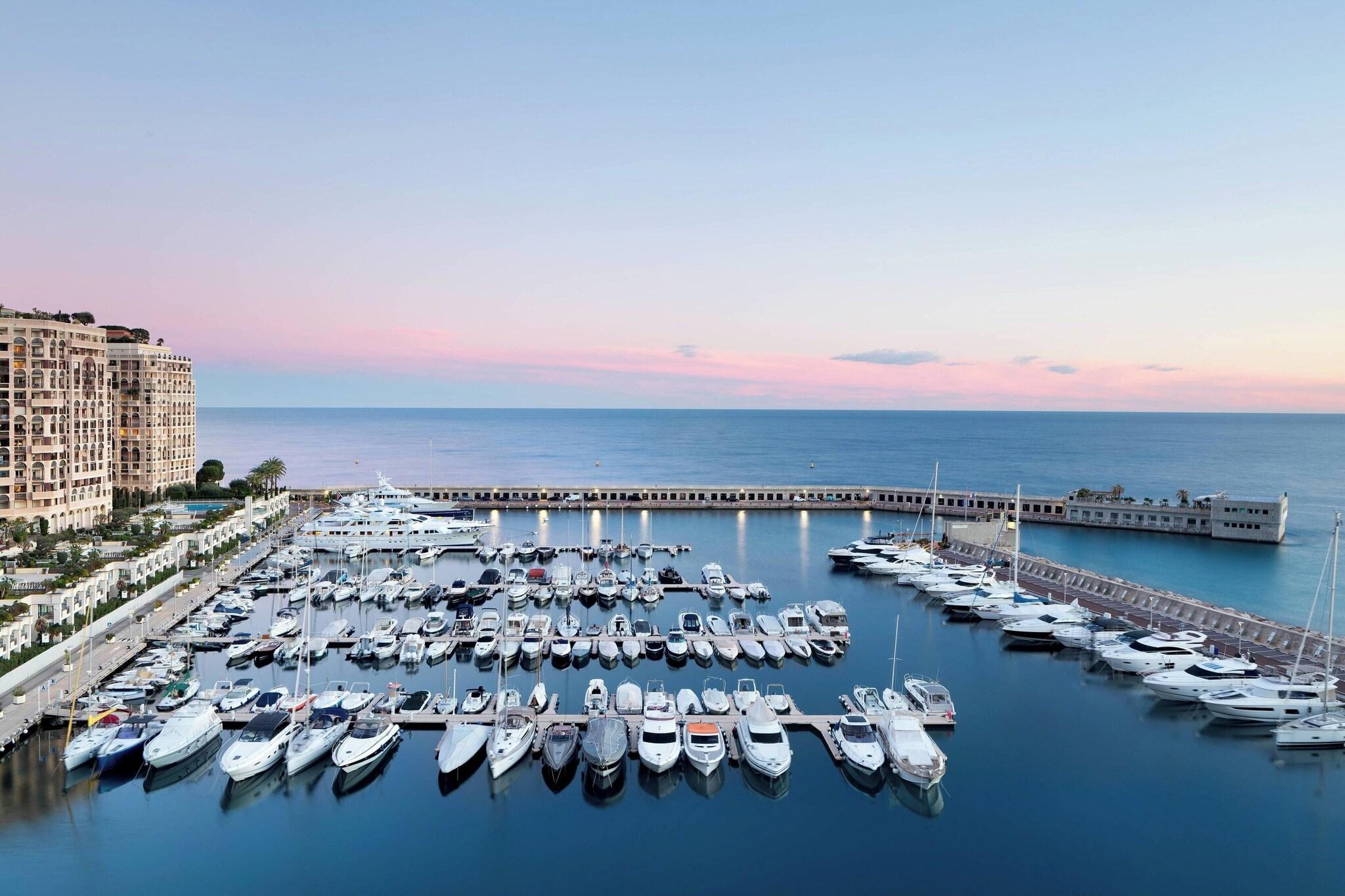 Double Sea View King Bed