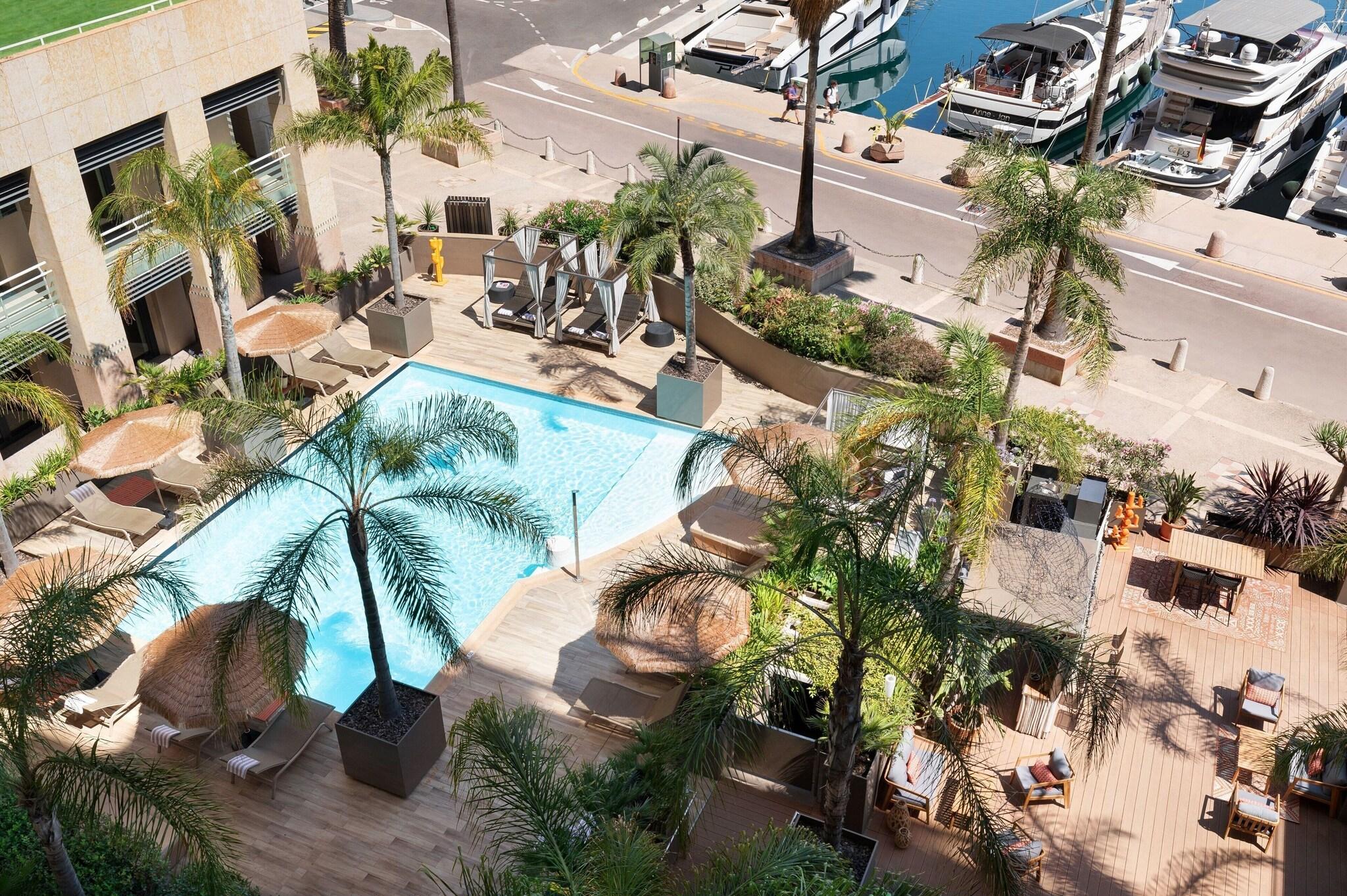 Twin Sea View with Balcony