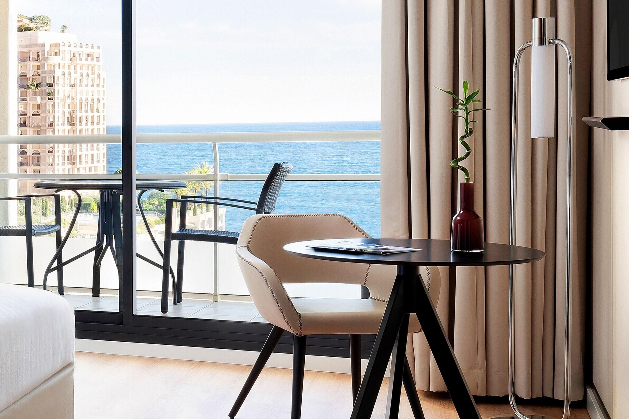 Twin Sea View with Balcony