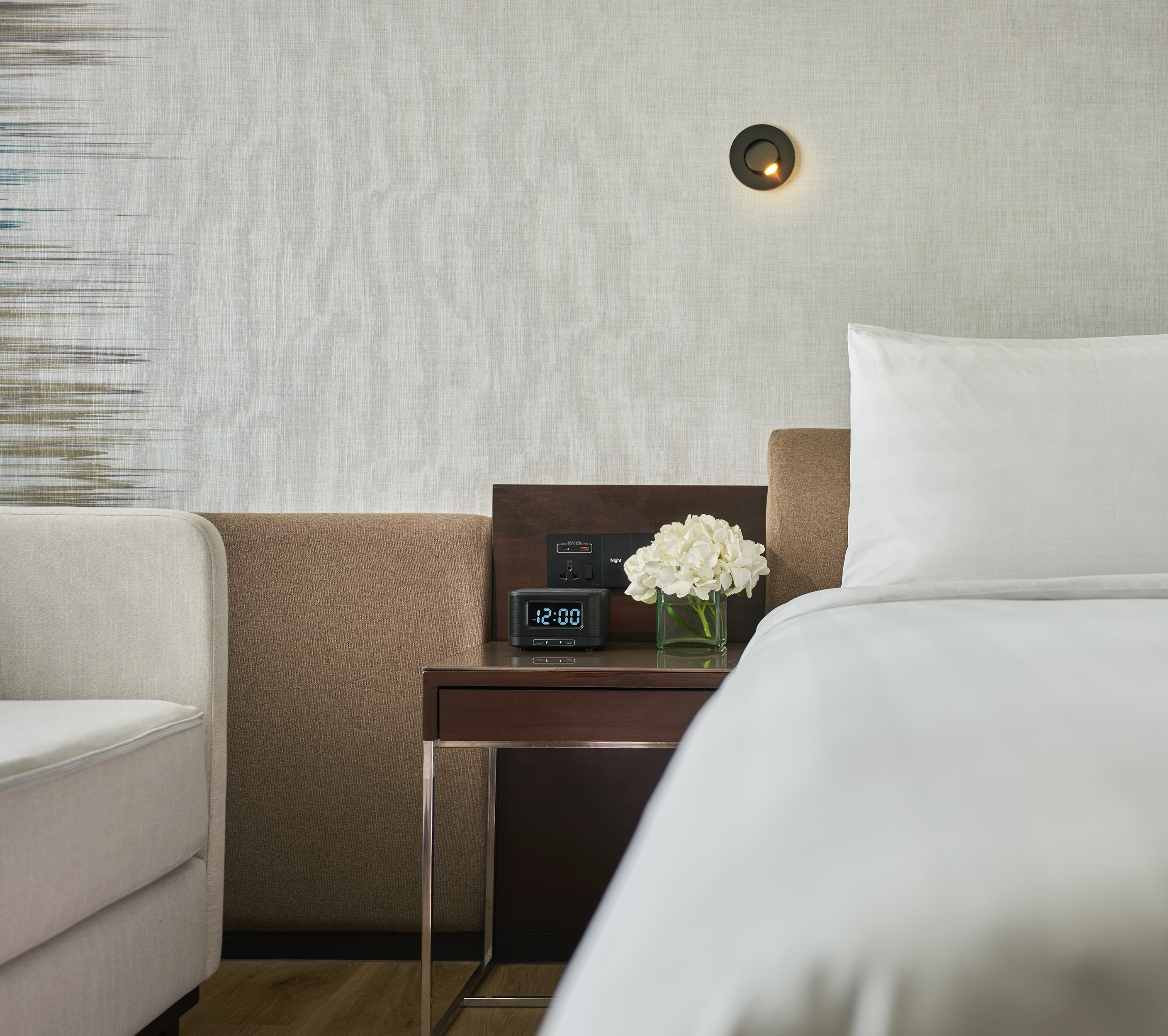 Double Club King Bed