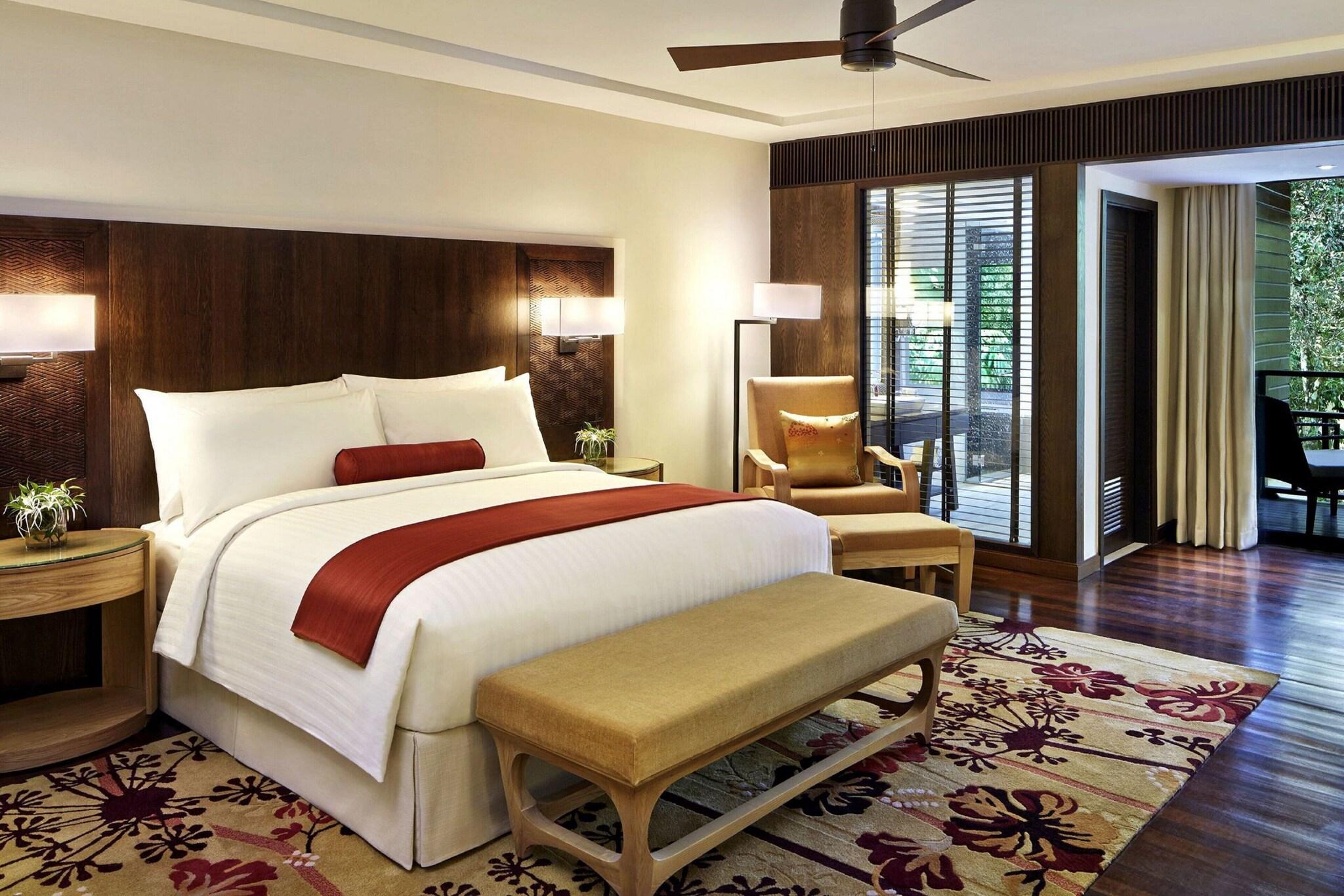 Double Deluxe King Bed