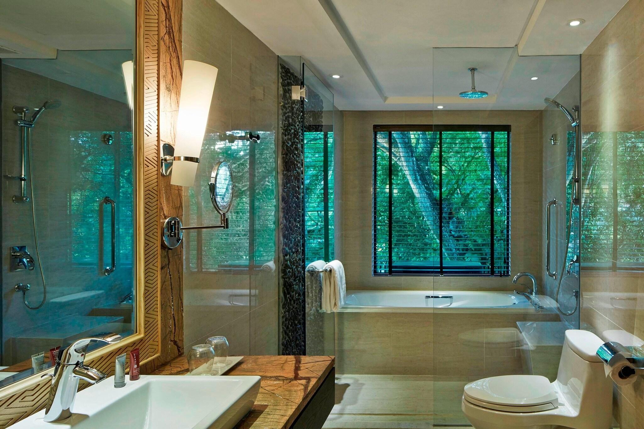 Double Deluxe King Bed