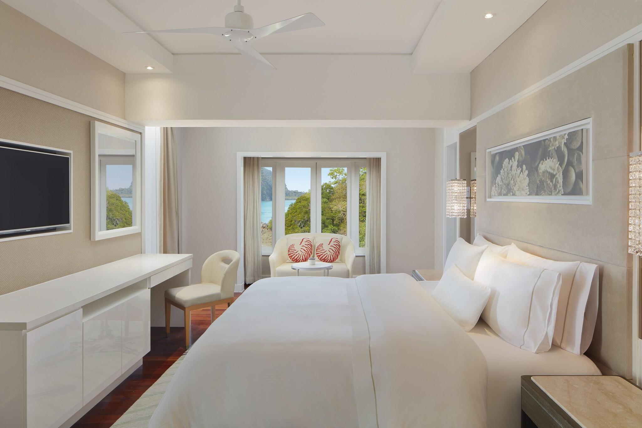 Suite King Bed Two Bedrooms