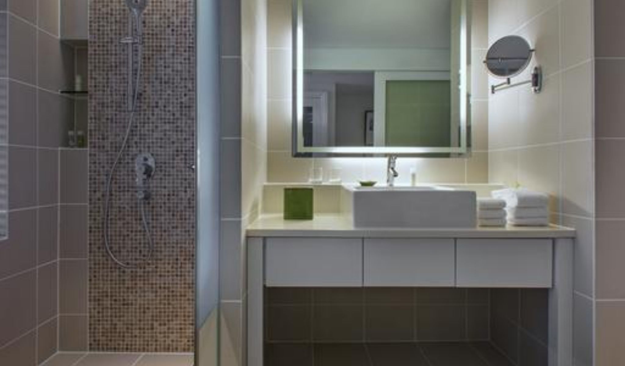 Double or Twin Superior