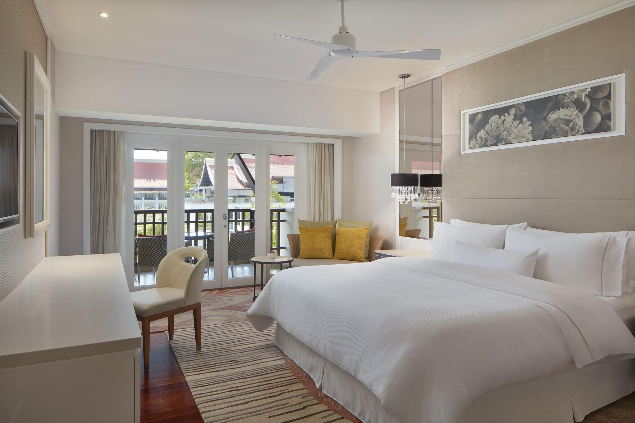 Suite Ocean View King Bed