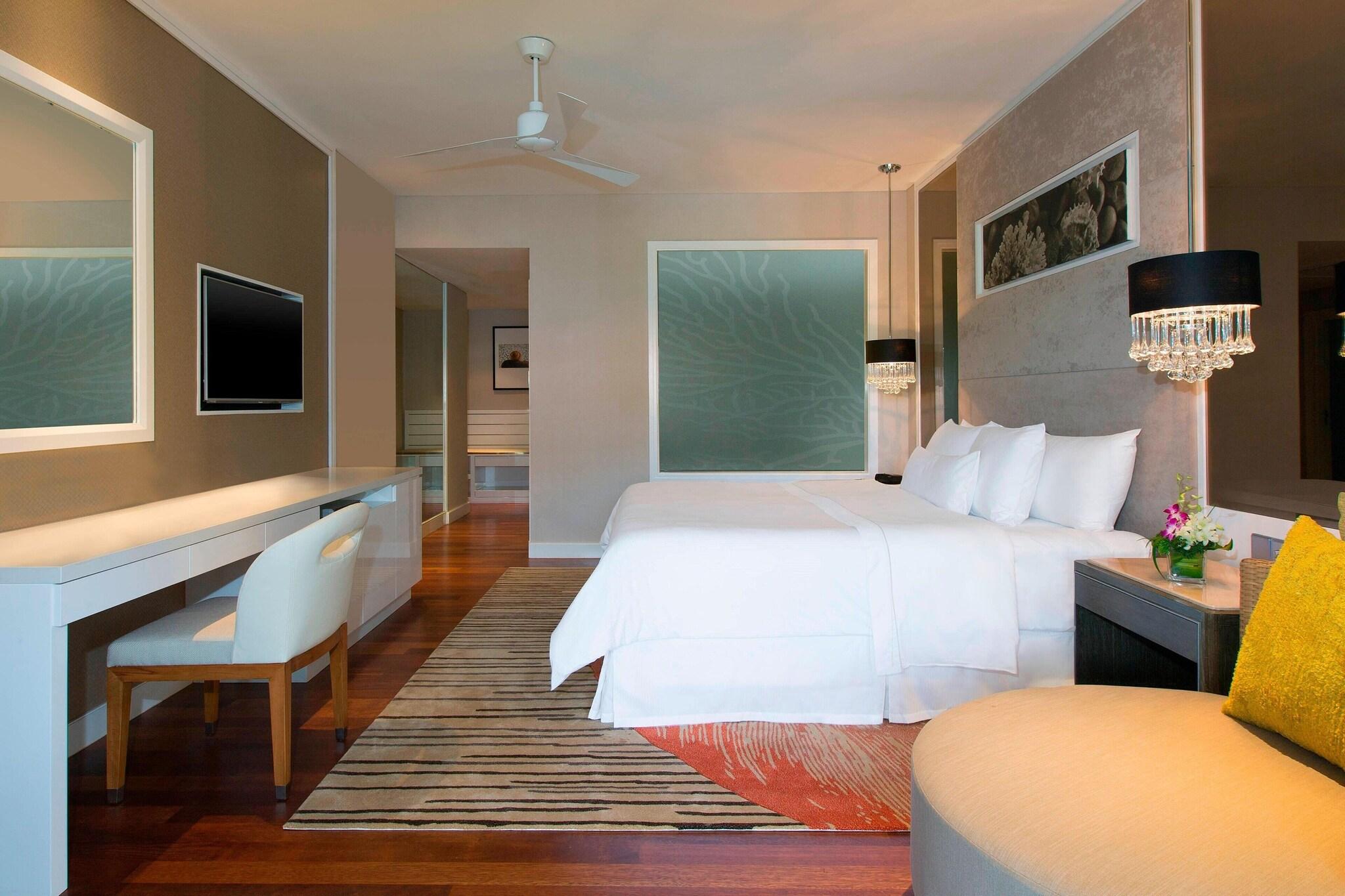 Suite Ocean View King Bed