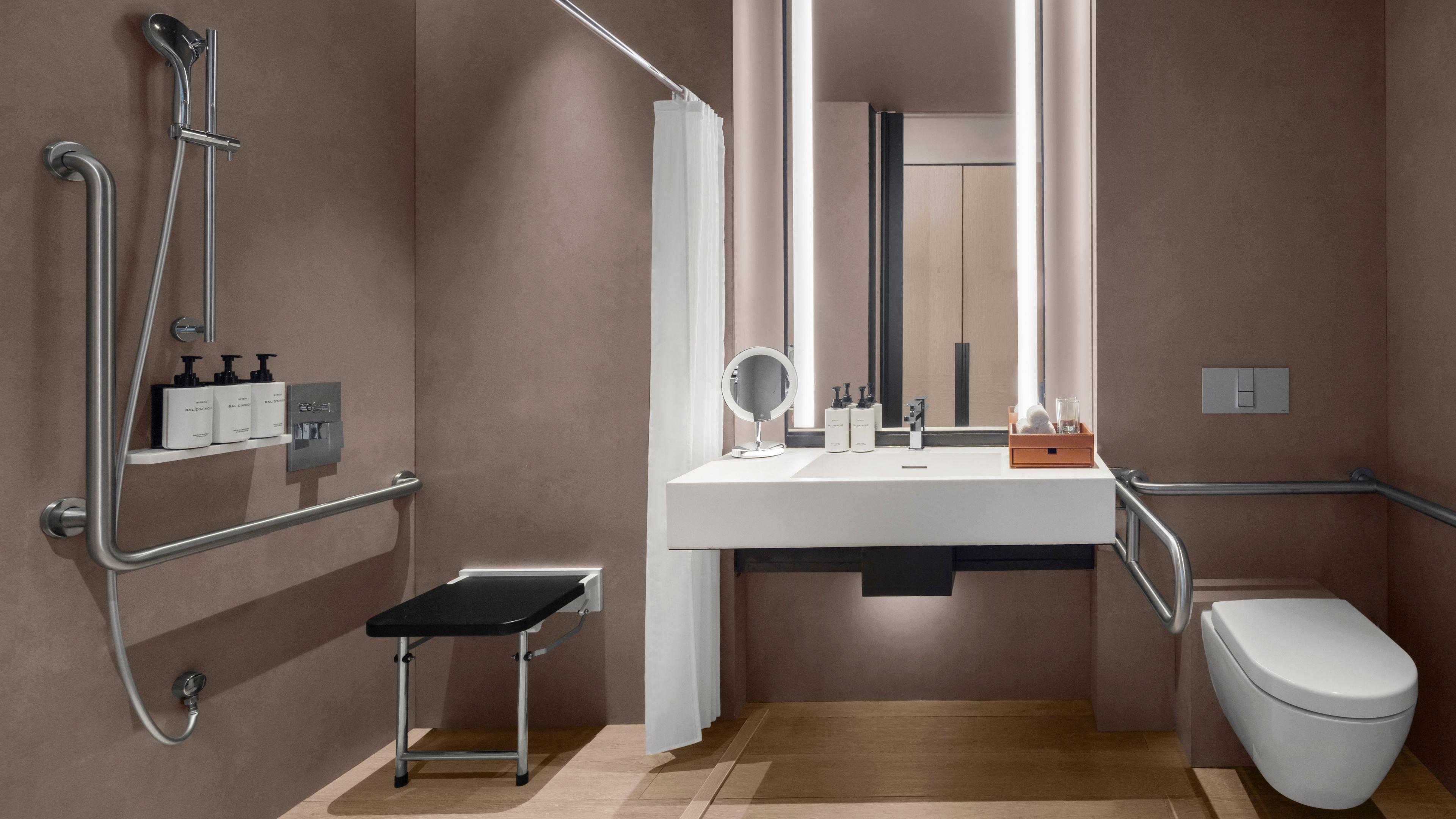 Double Accessible King Size Bed