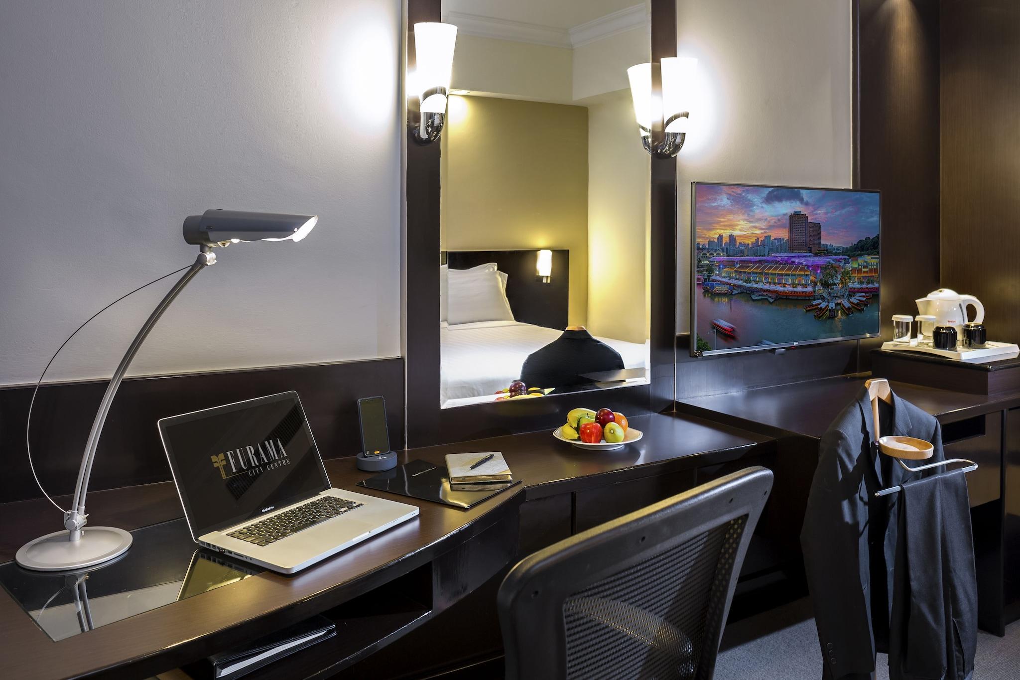 Double Executive Queen Bed