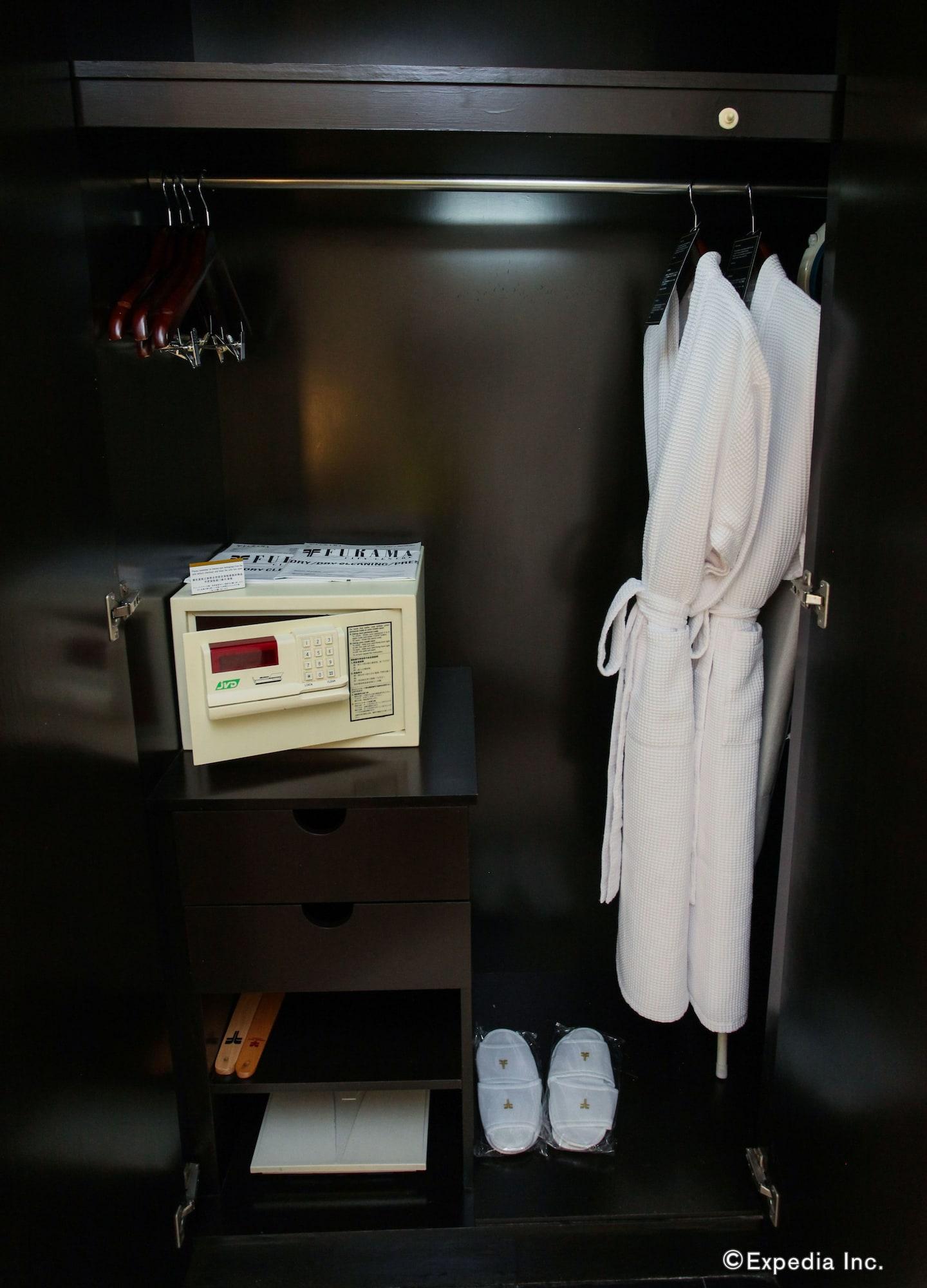 Double Superior Queen Bed