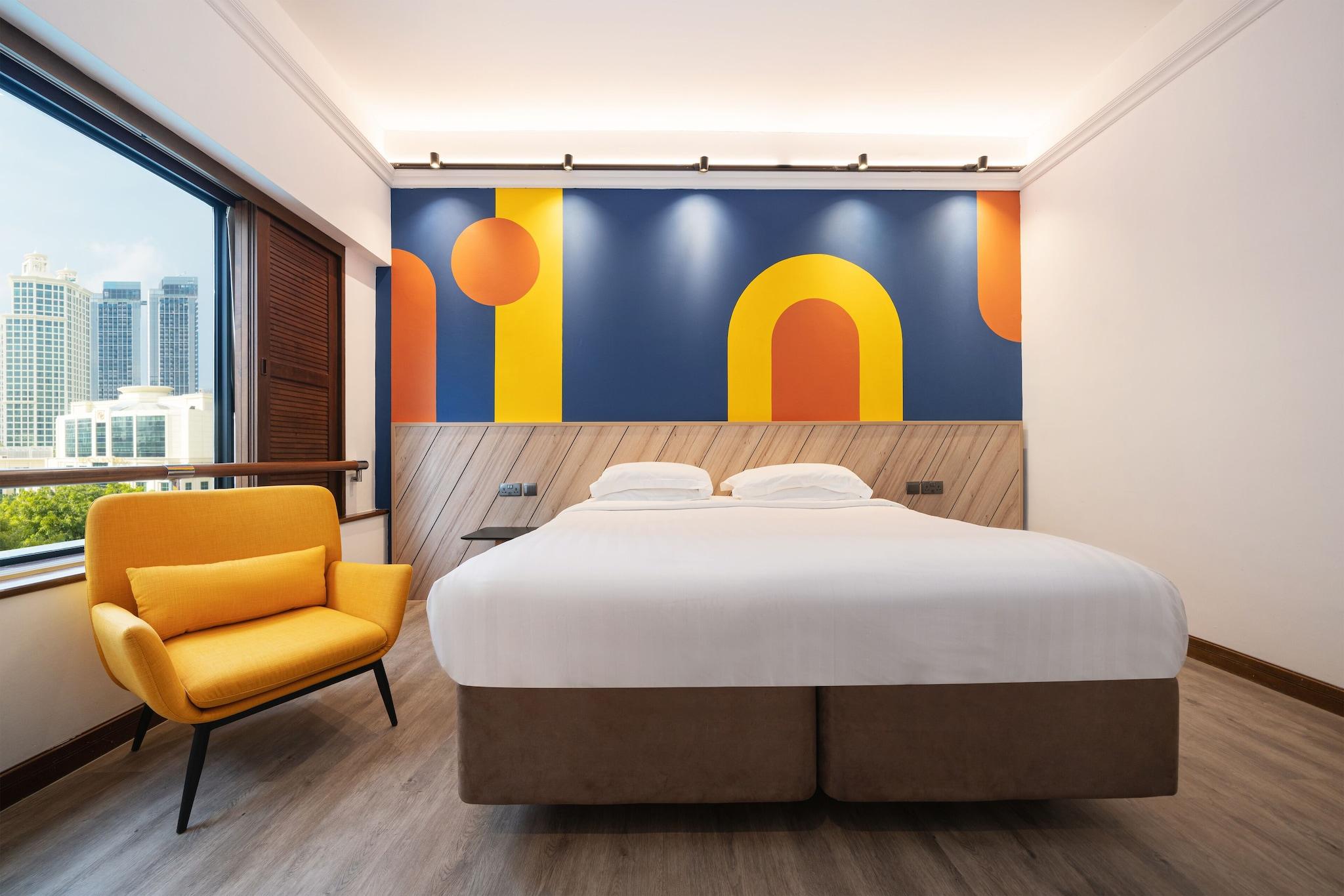 Double Deluxe King Bed