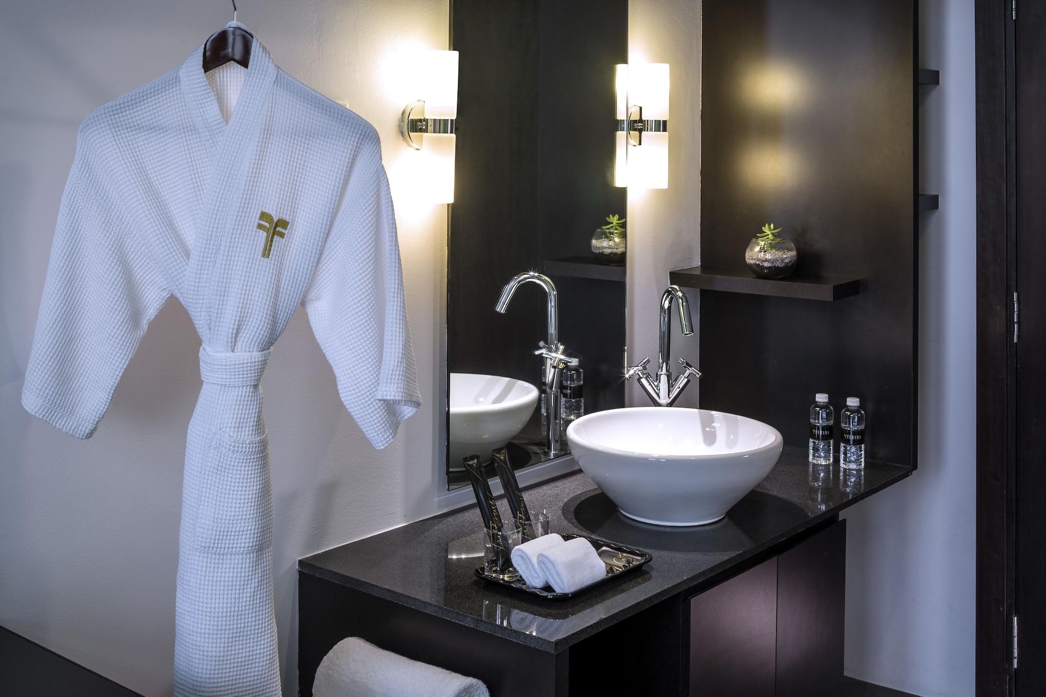 Double Club Executive