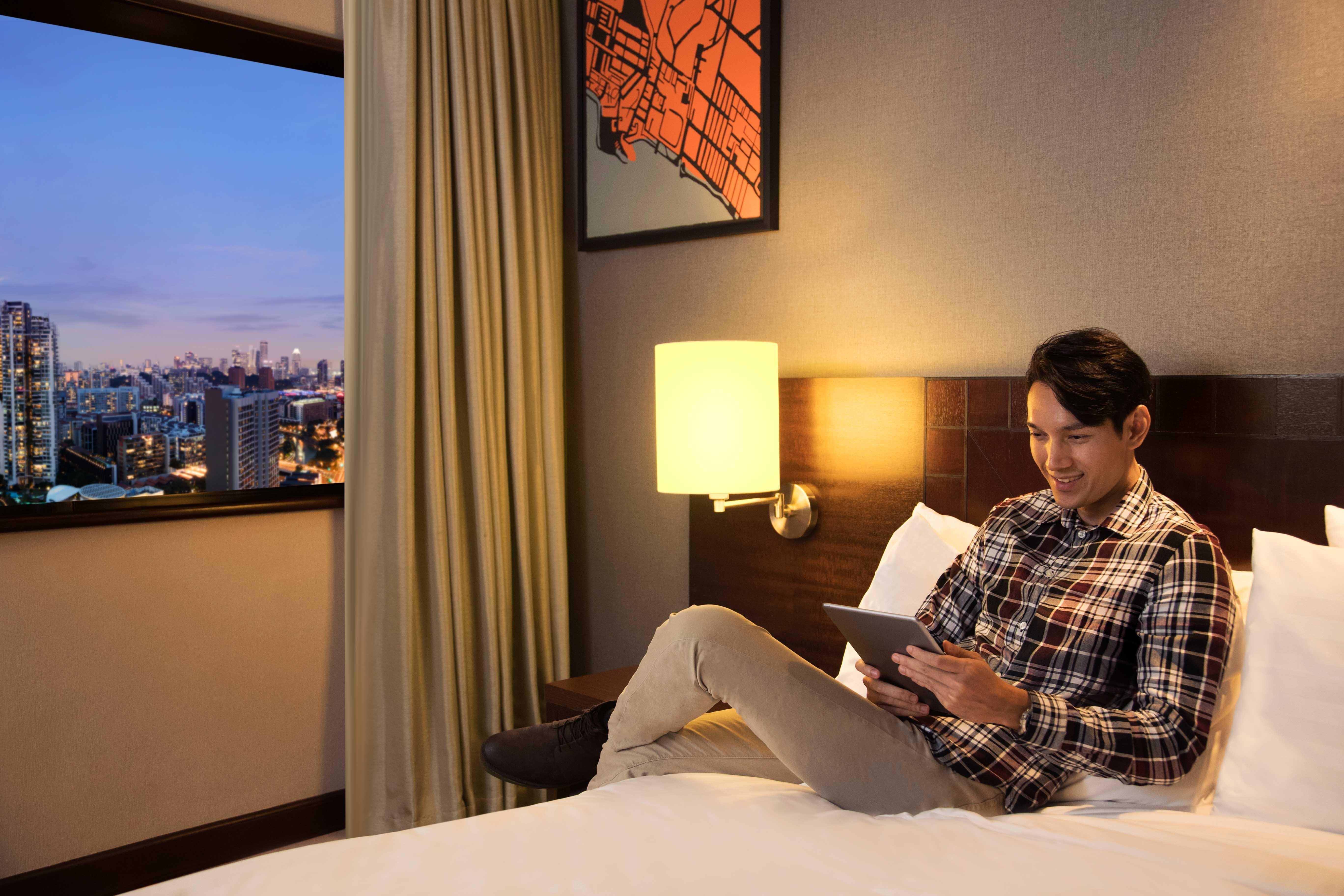 Double City View Queen Bed