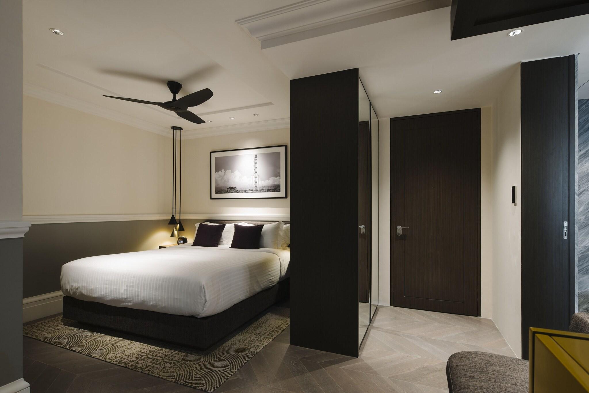 Studio King Size Bed