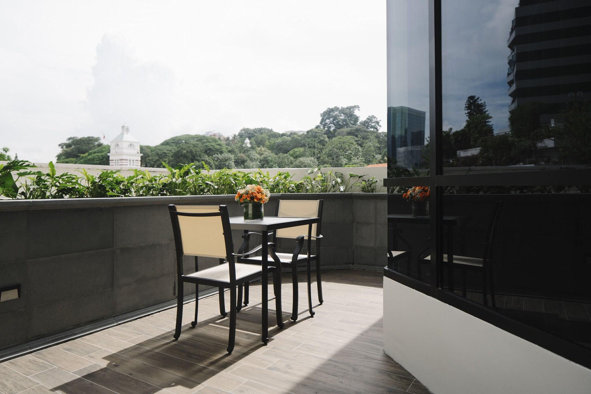 Junior Suite King Size Bed