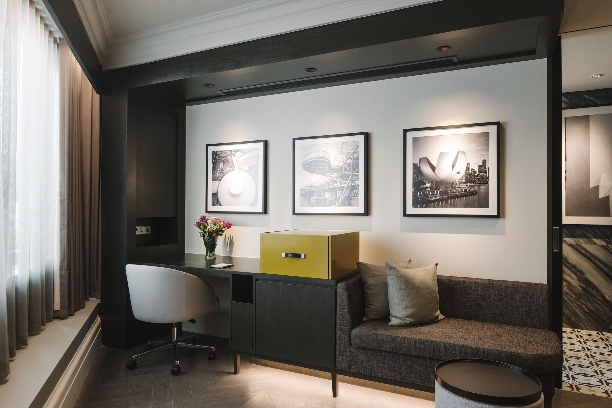 Junior Suite King Size Bed