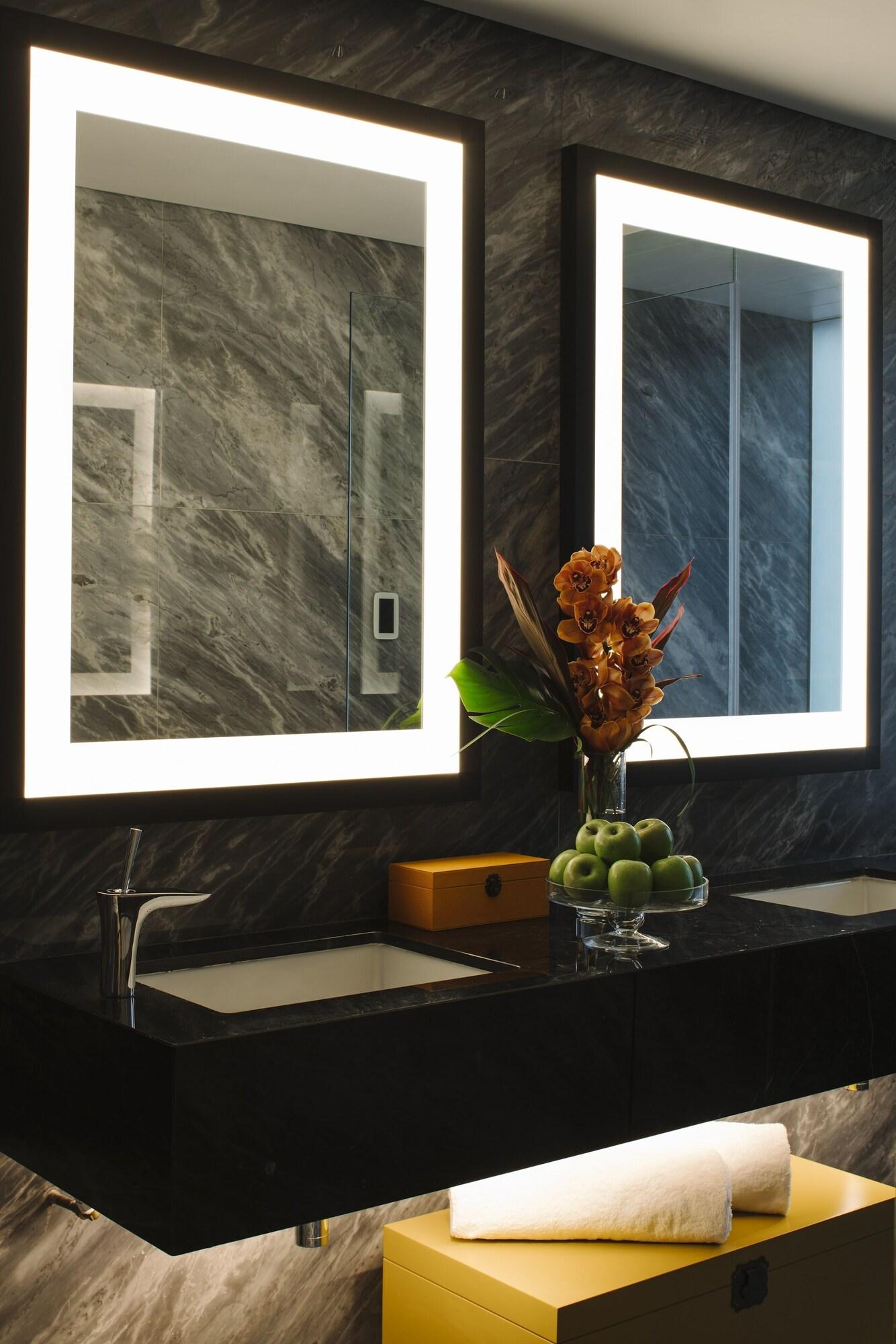 Studio King Size Bed