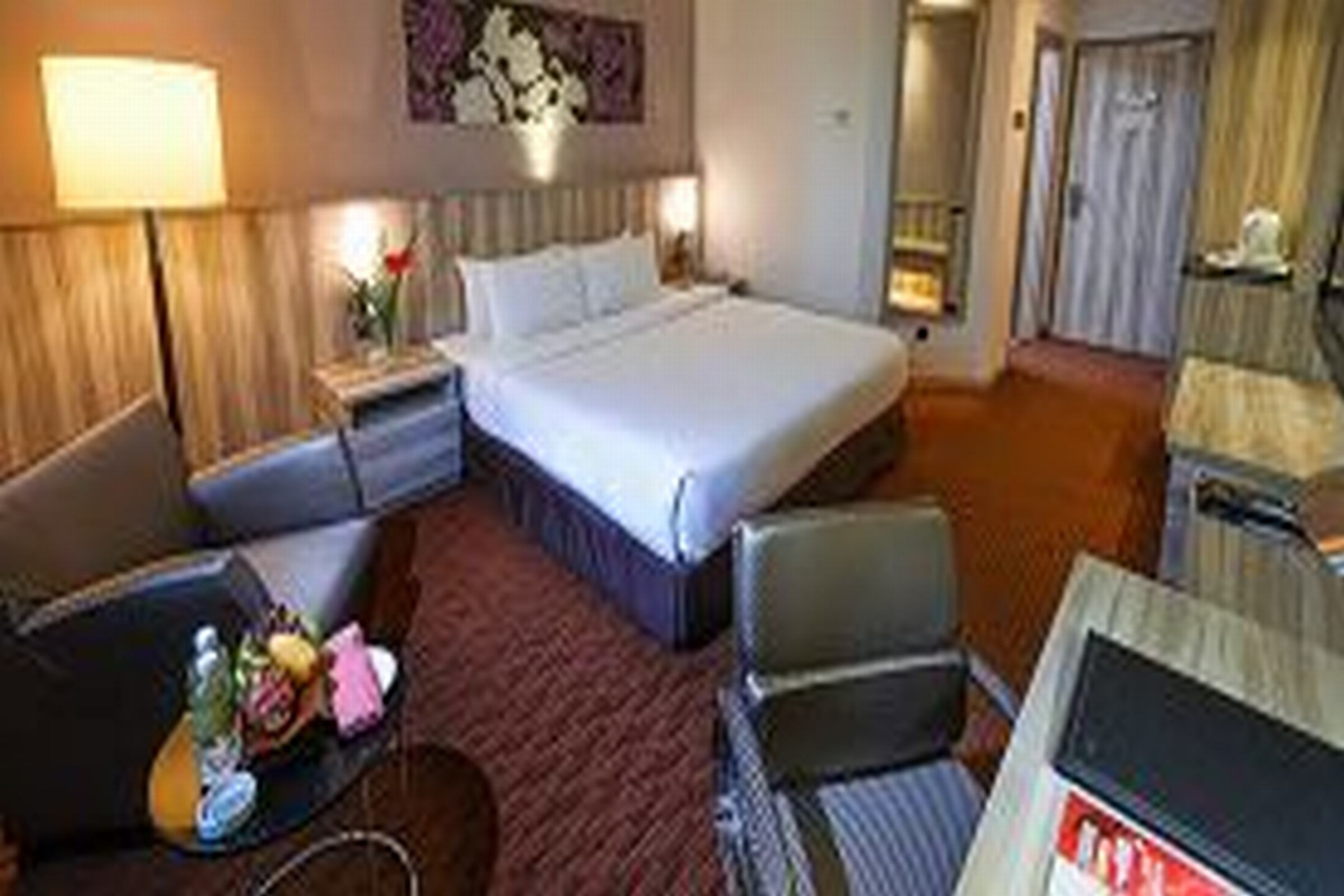 Double Premier King Bed