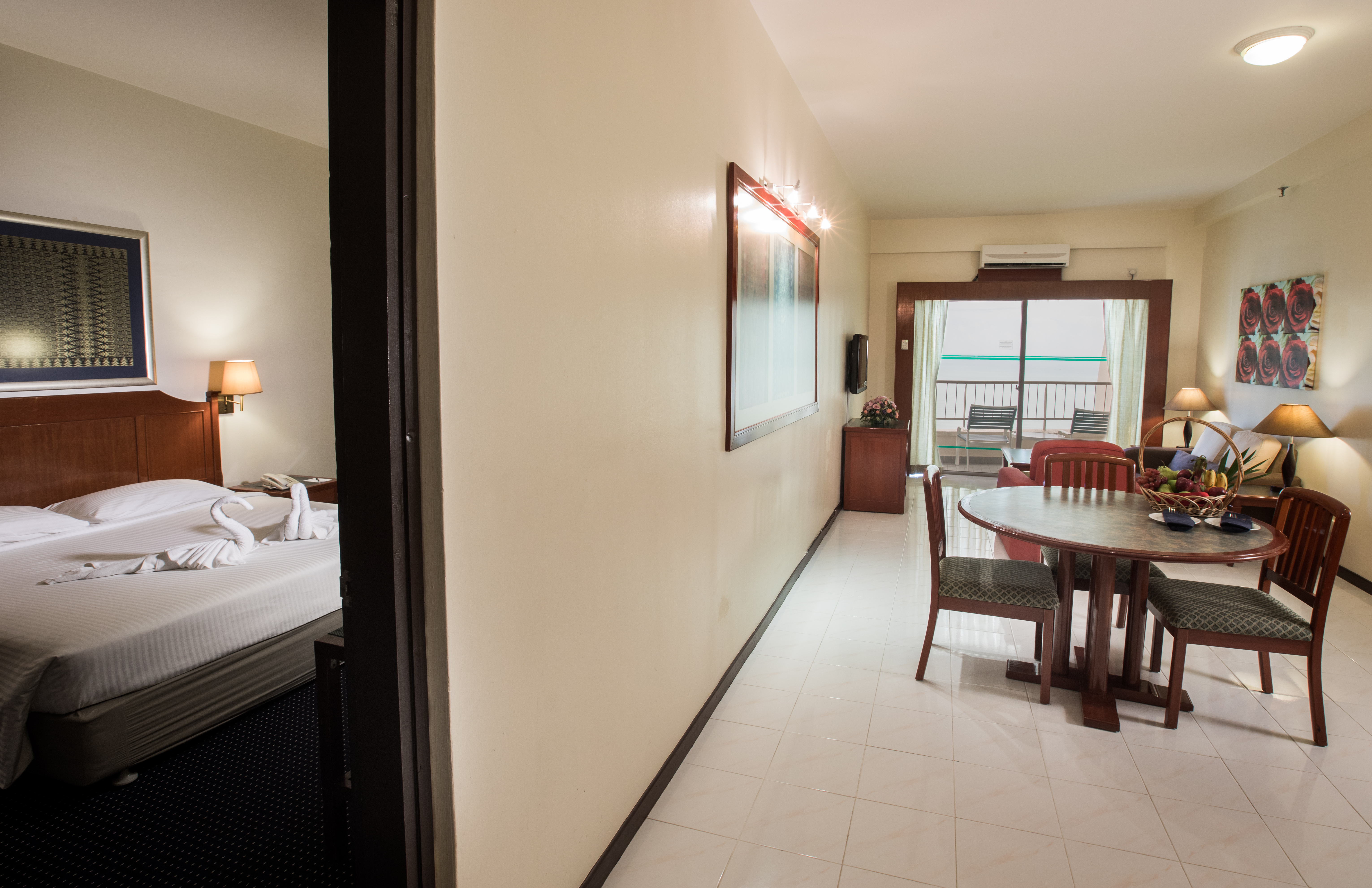 Double Deluxe King Bed