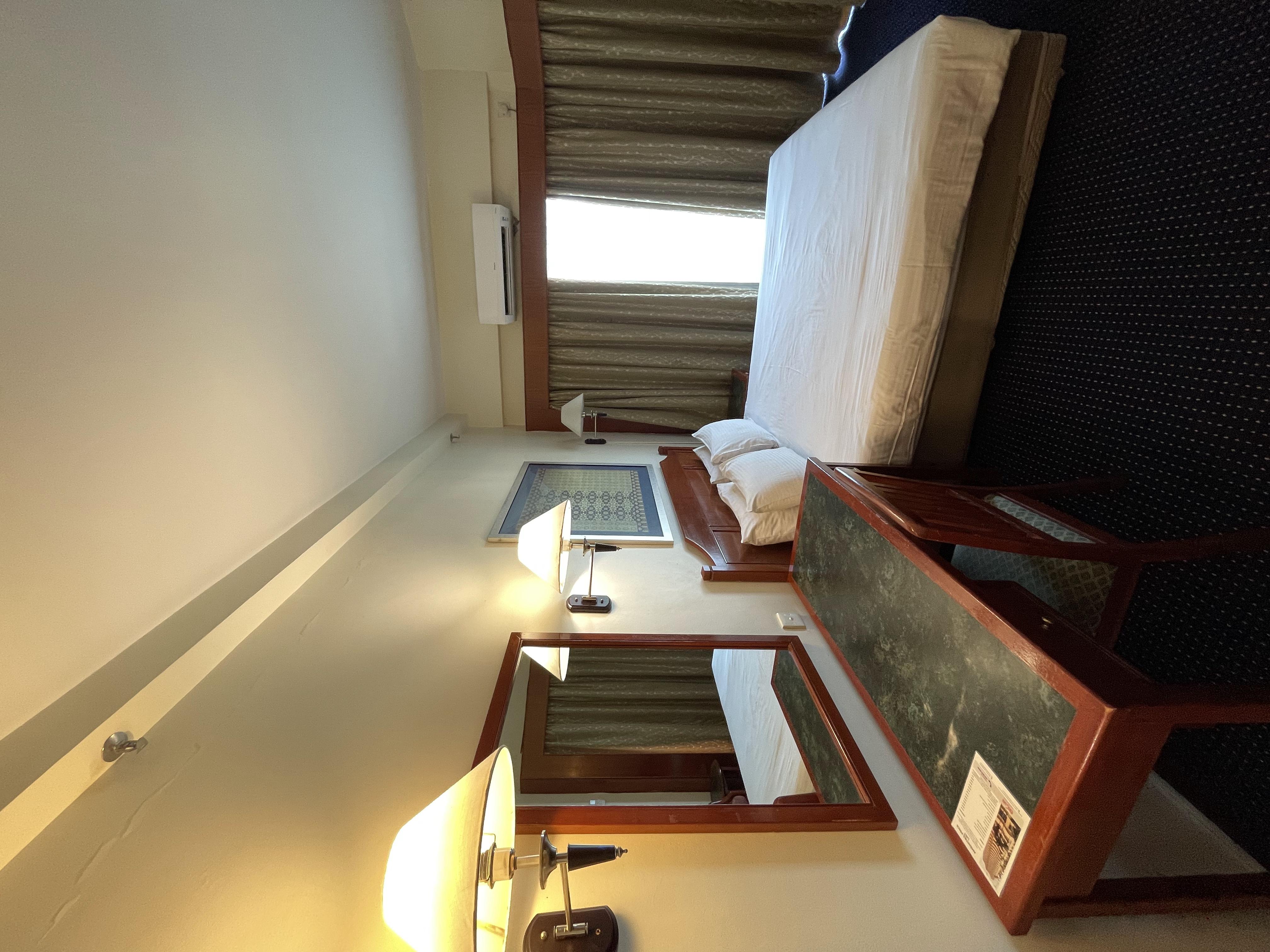 Studio Deluxe King Bed